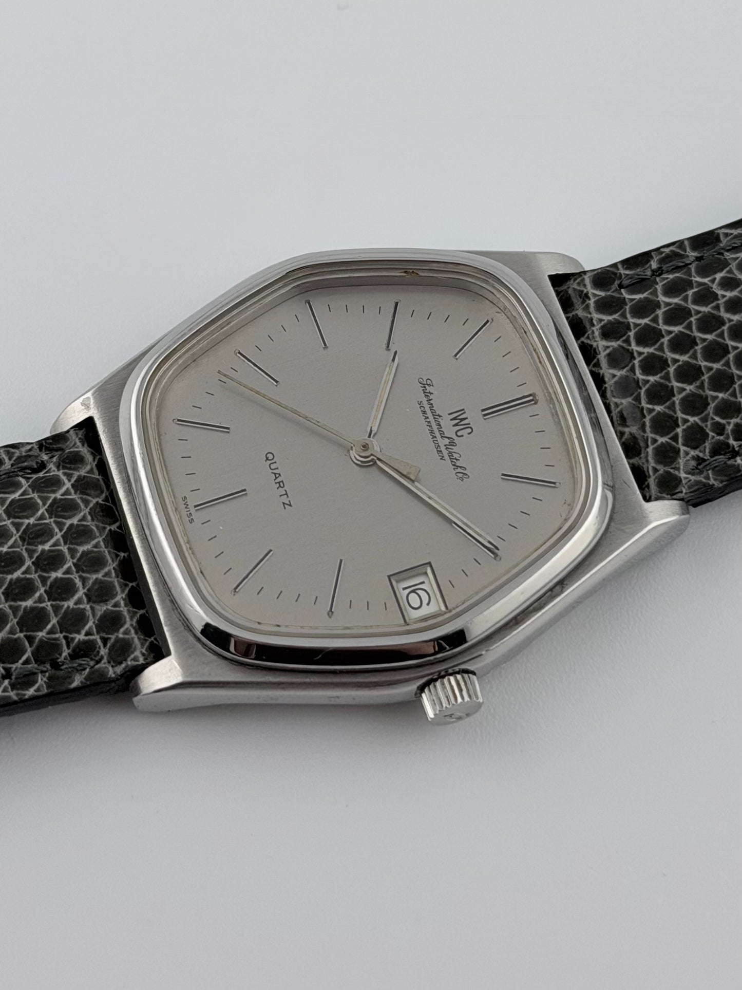 IWC Quartz Date Hexagon Cal: 2405 - Rare