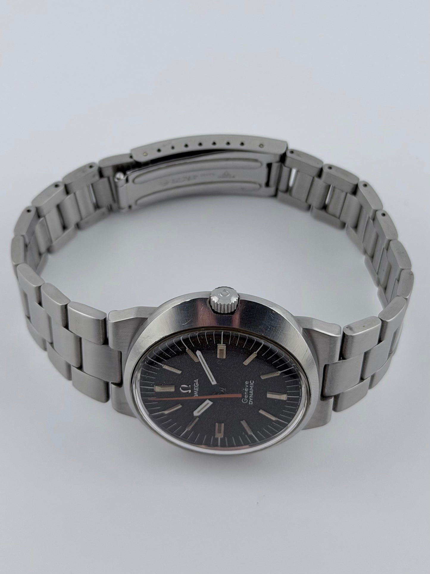 Omega Geneve Dynamic Manual Wind 135.033