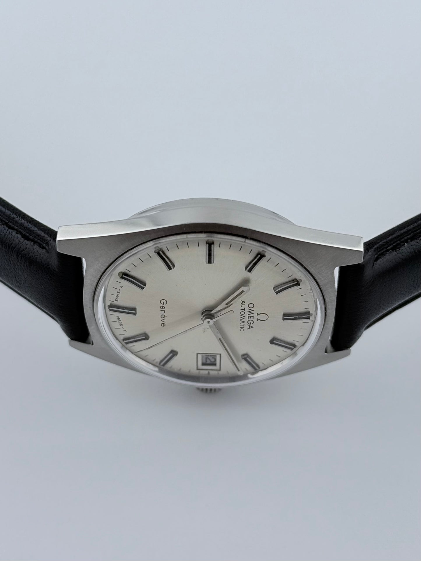 Omega Geneve Date Automatic 166.041 - Sunburst Dial