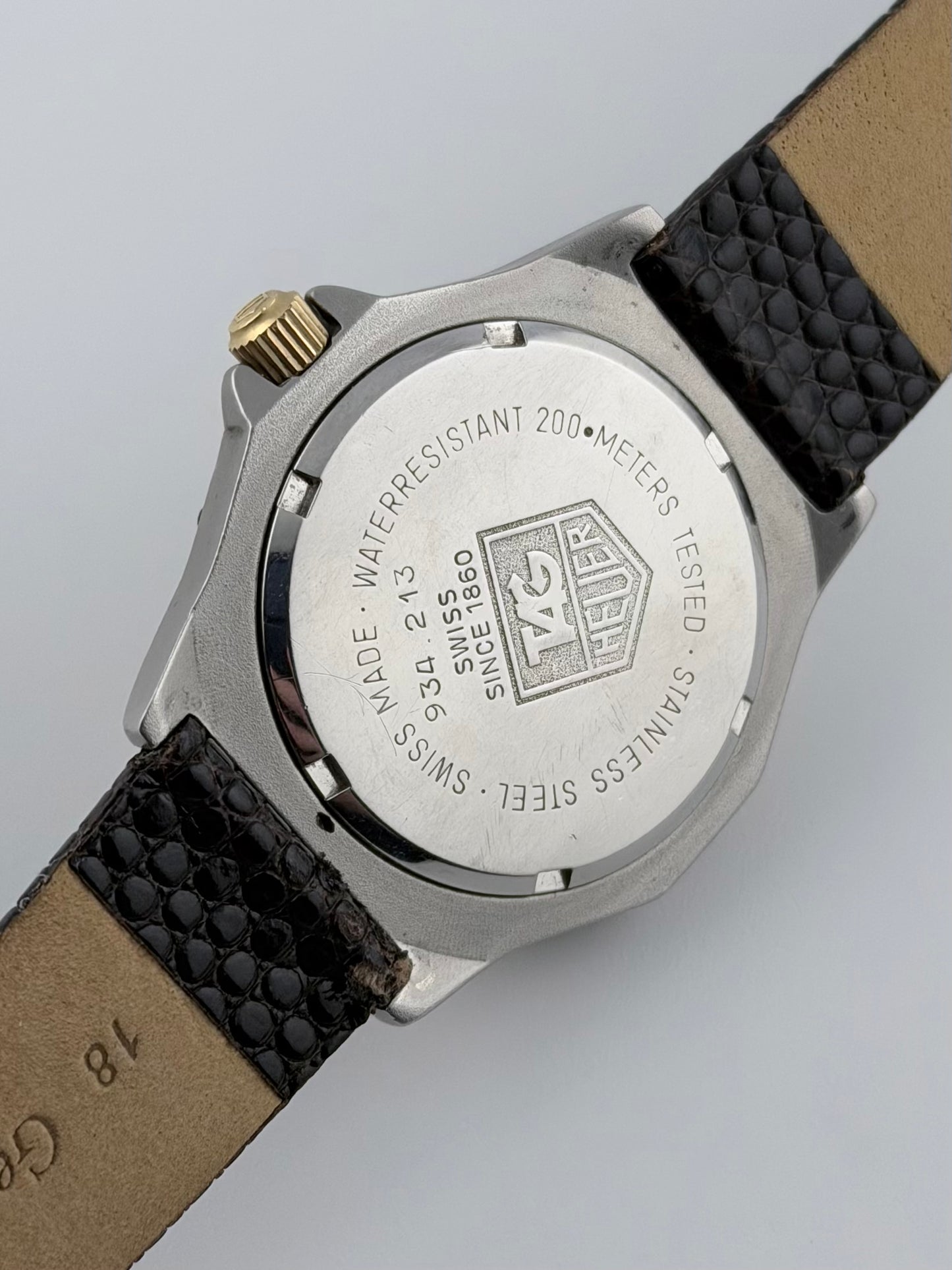 Tag Heuer Professional 3000 Quartz Date - 934.213