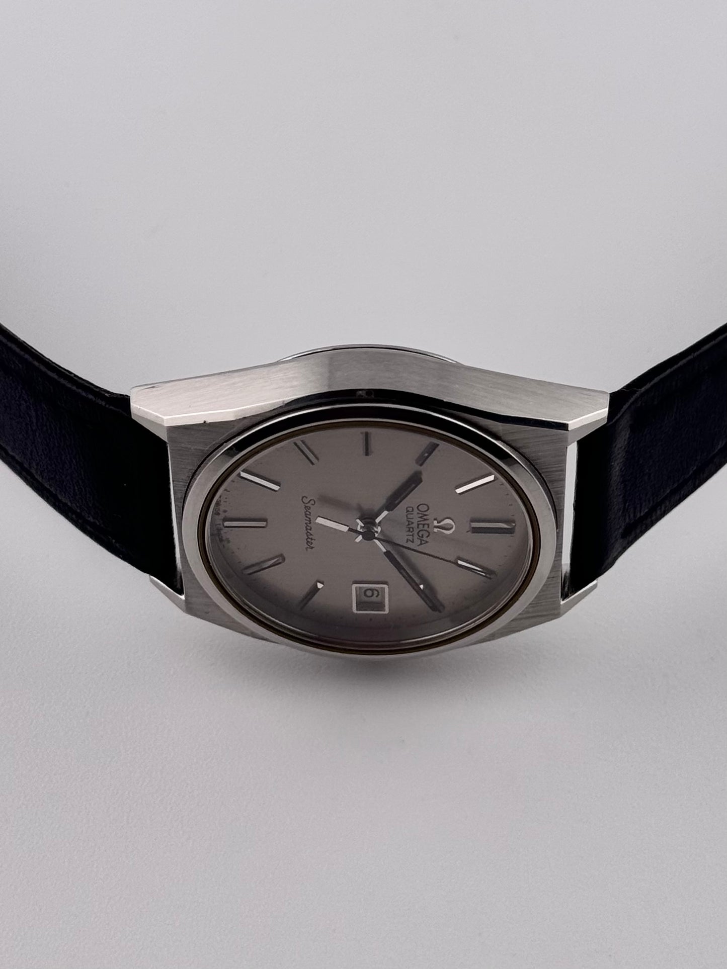 Omega Seamaster Quartz Date 196.0088