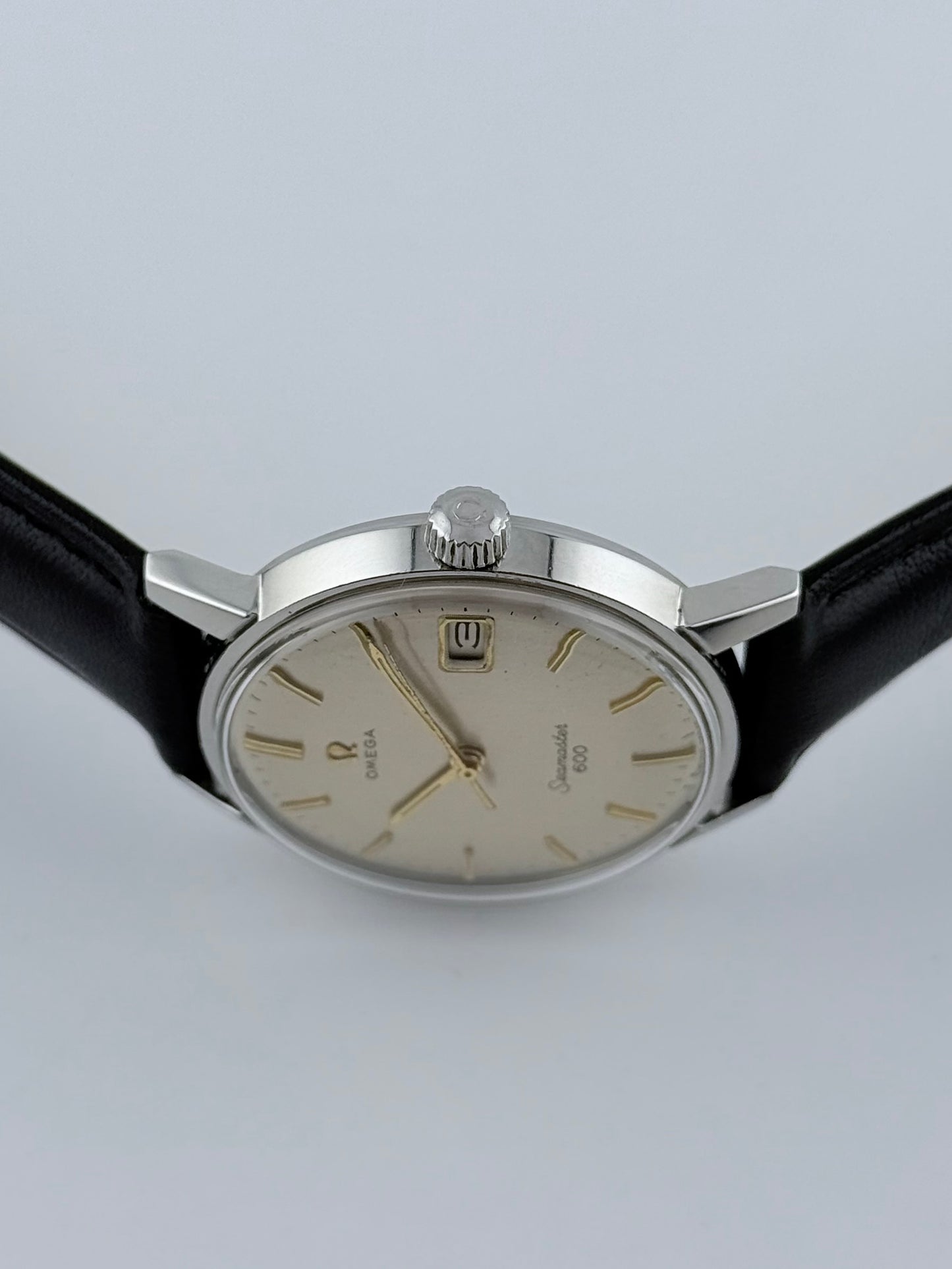 Omega Seamaster 600 Manual Wind - 136.011