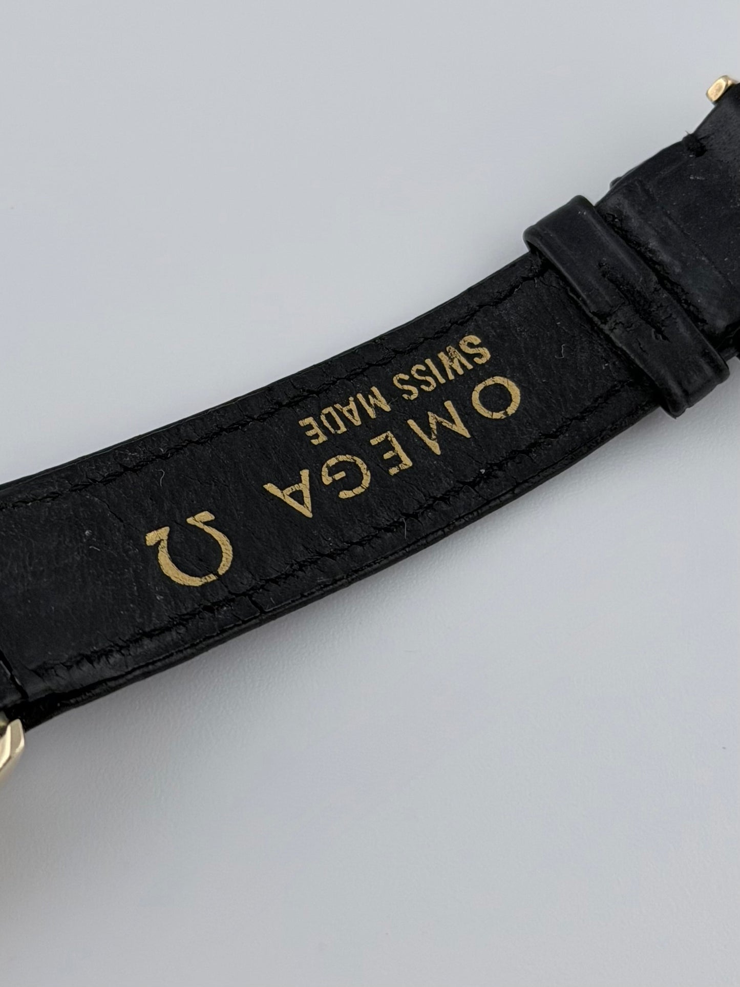 Omega Manual Wind 9ct Gold - 131.5405 - Linen Dial