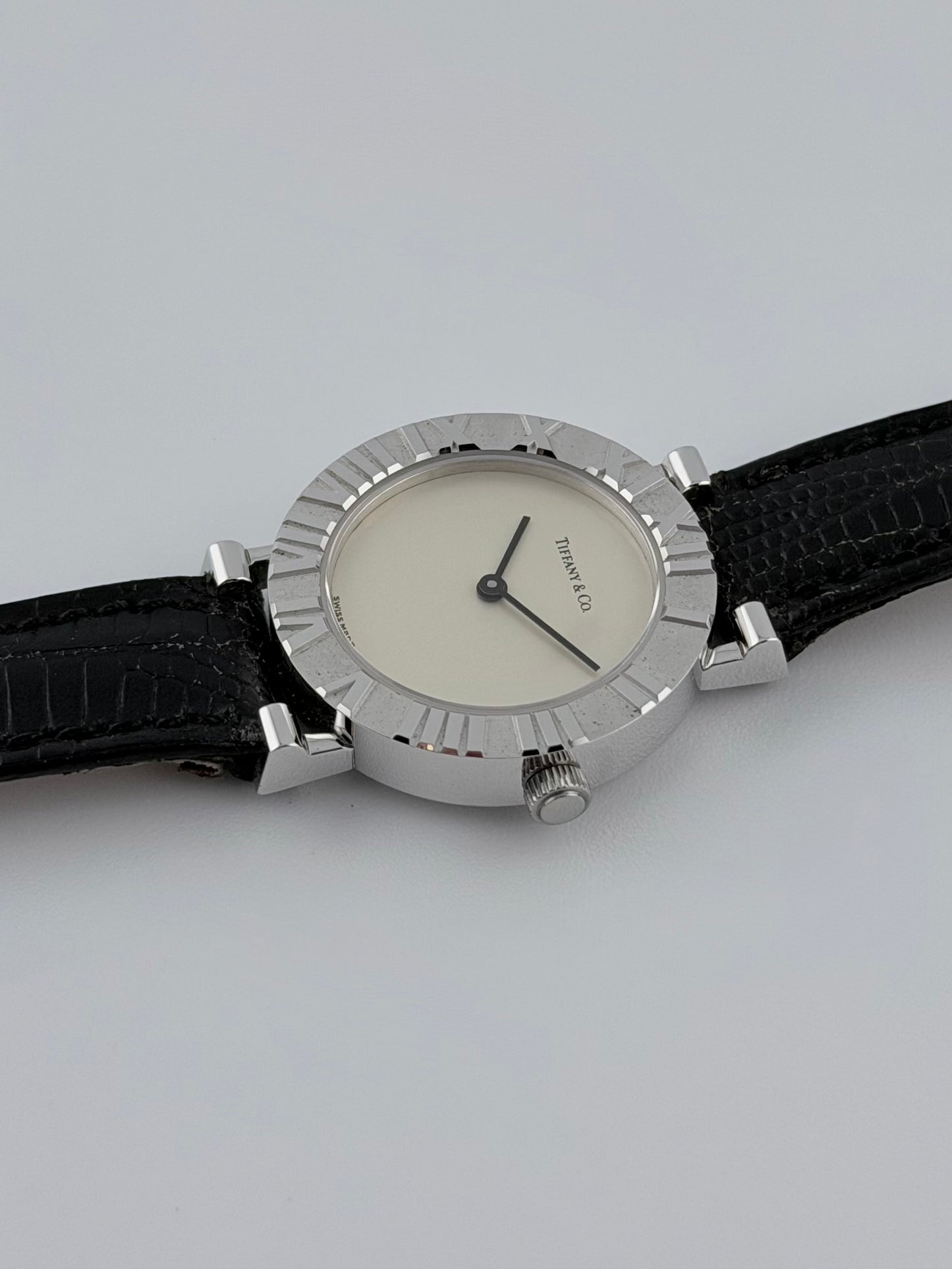 Tiffany & Co. Atlas L0640 - Ladies - Sterling Silver - Original Strap and Box