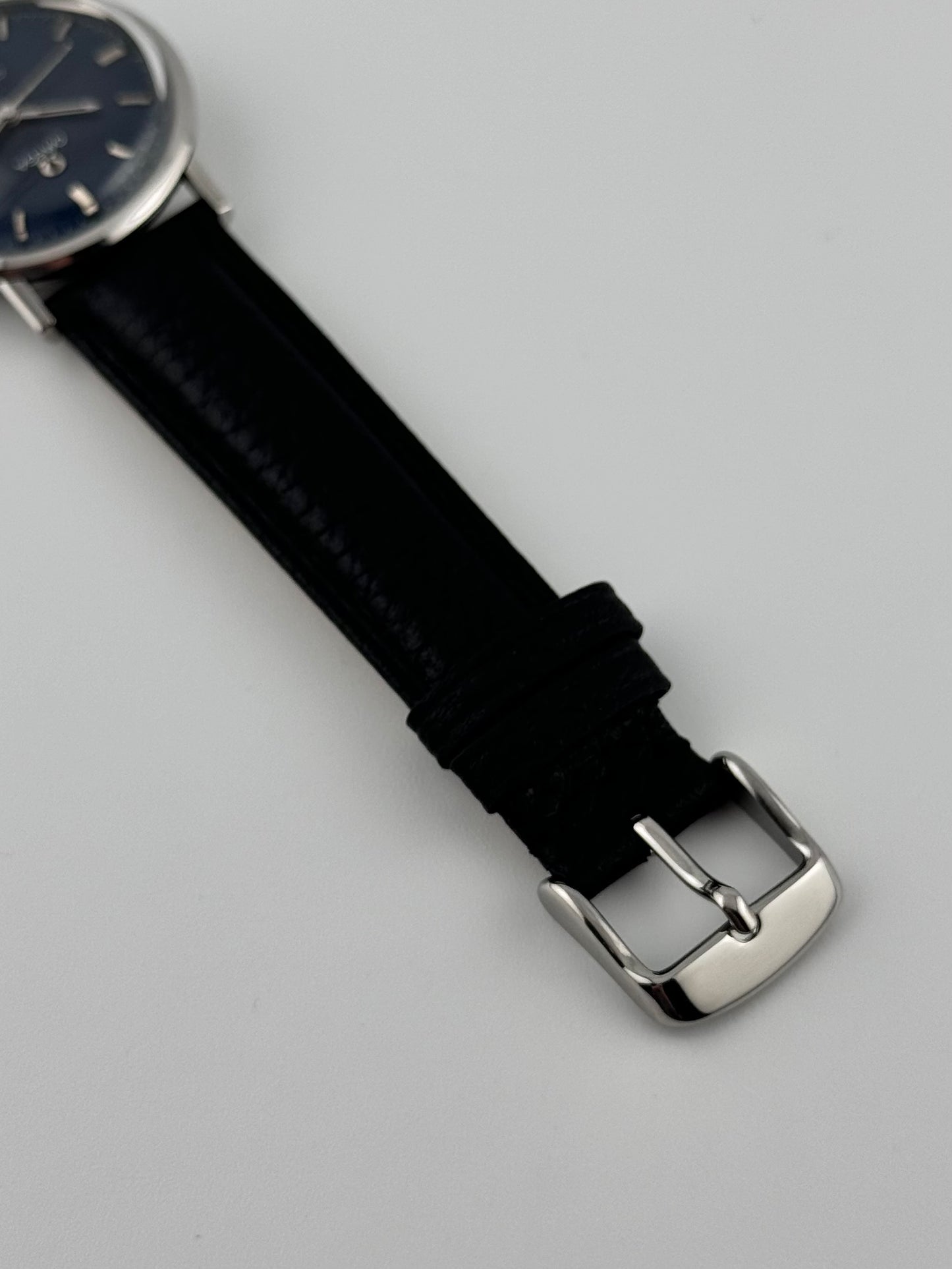 Omega Geneve Manual Date - 132.019SP - Rare Blue Dial