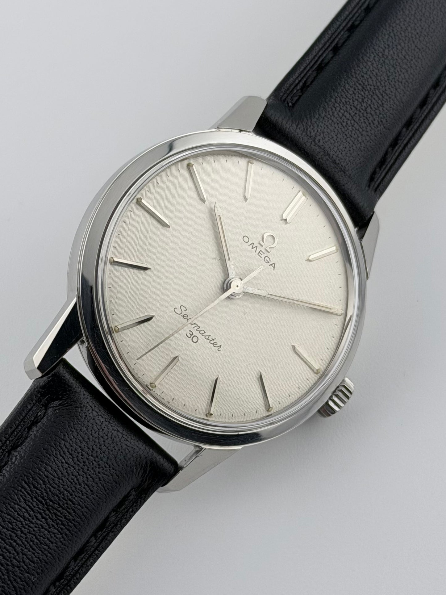 Omega Seamaster 30 Manual Wind 135.007 - Rare linen dial