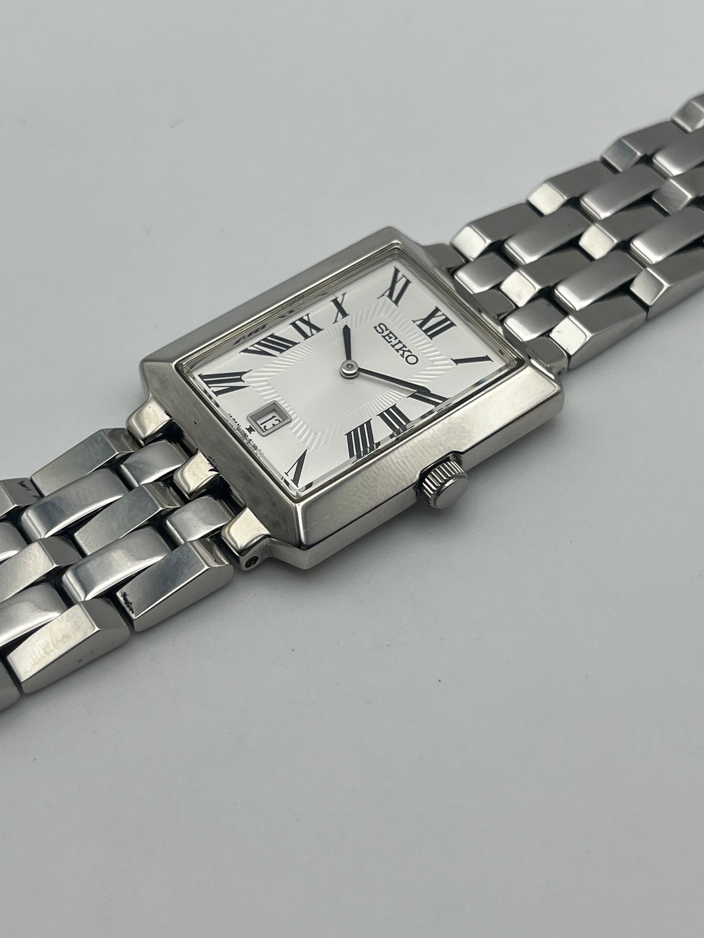 Seiko Tank Quartz date - V739-5A30