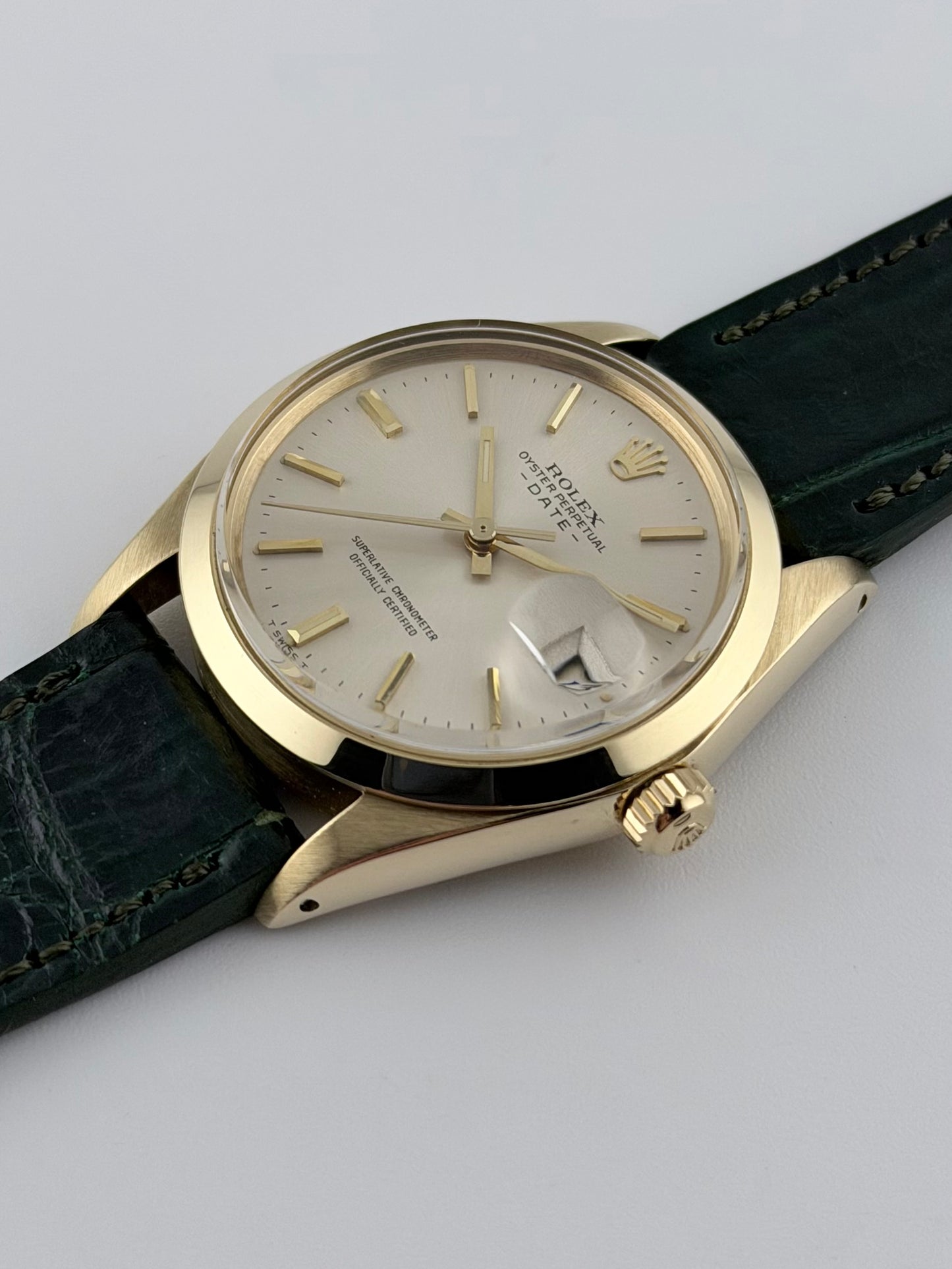 Rolex Oyster Perpetual Date Automatic - 1500/7 14ct Gold