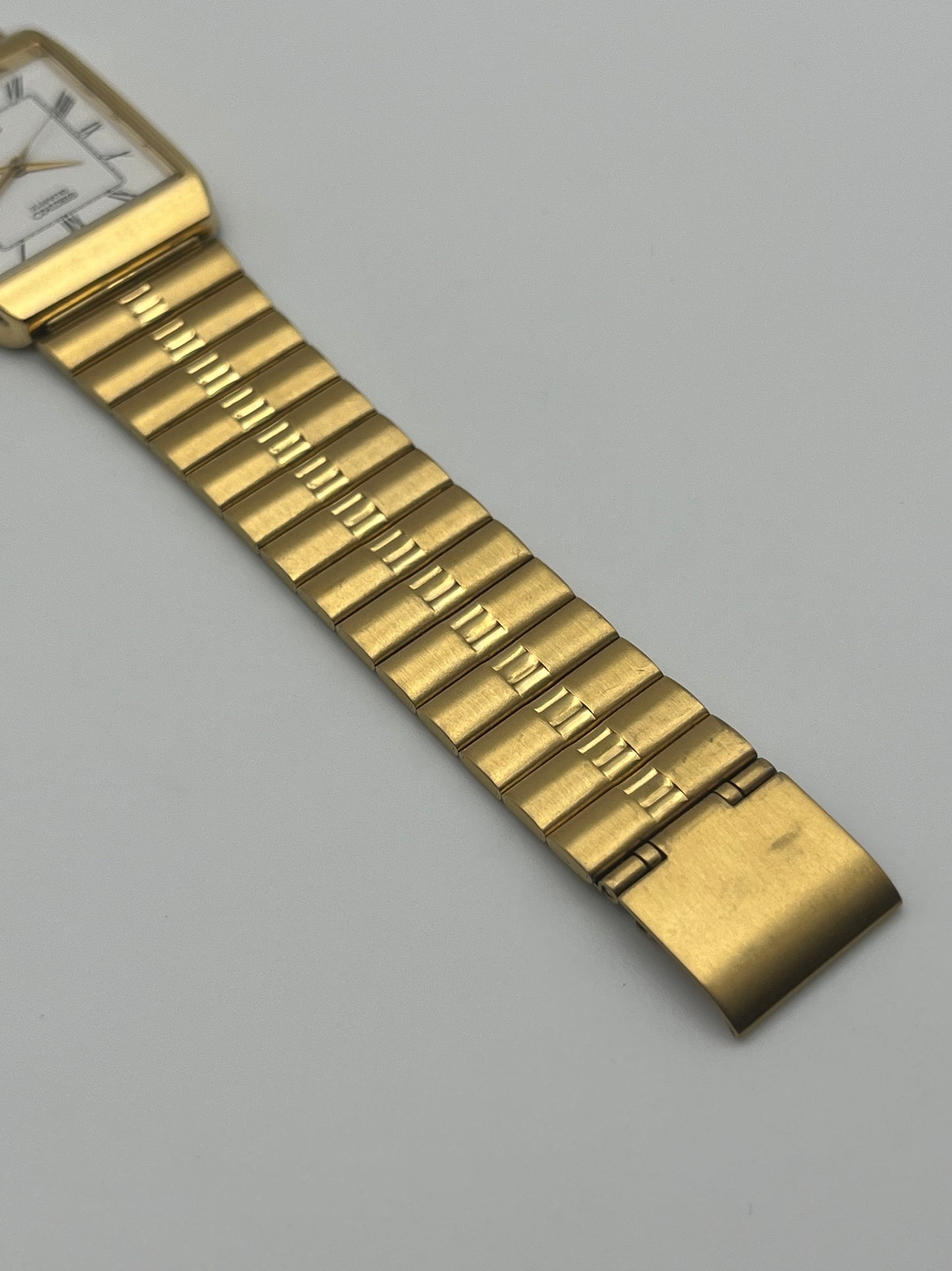 Seiko SX Quartz Tank V701-5K00