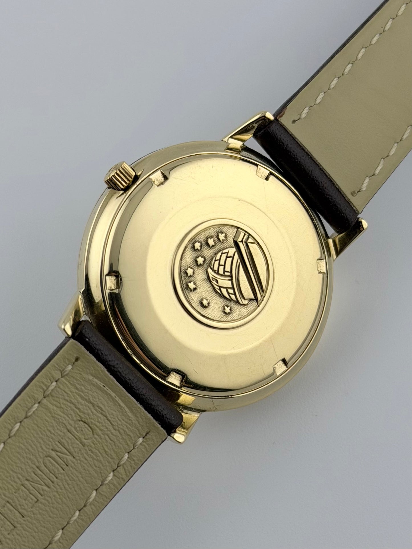 Omega Constellation Chronometer Date 168.500-4 - 18ct Gold