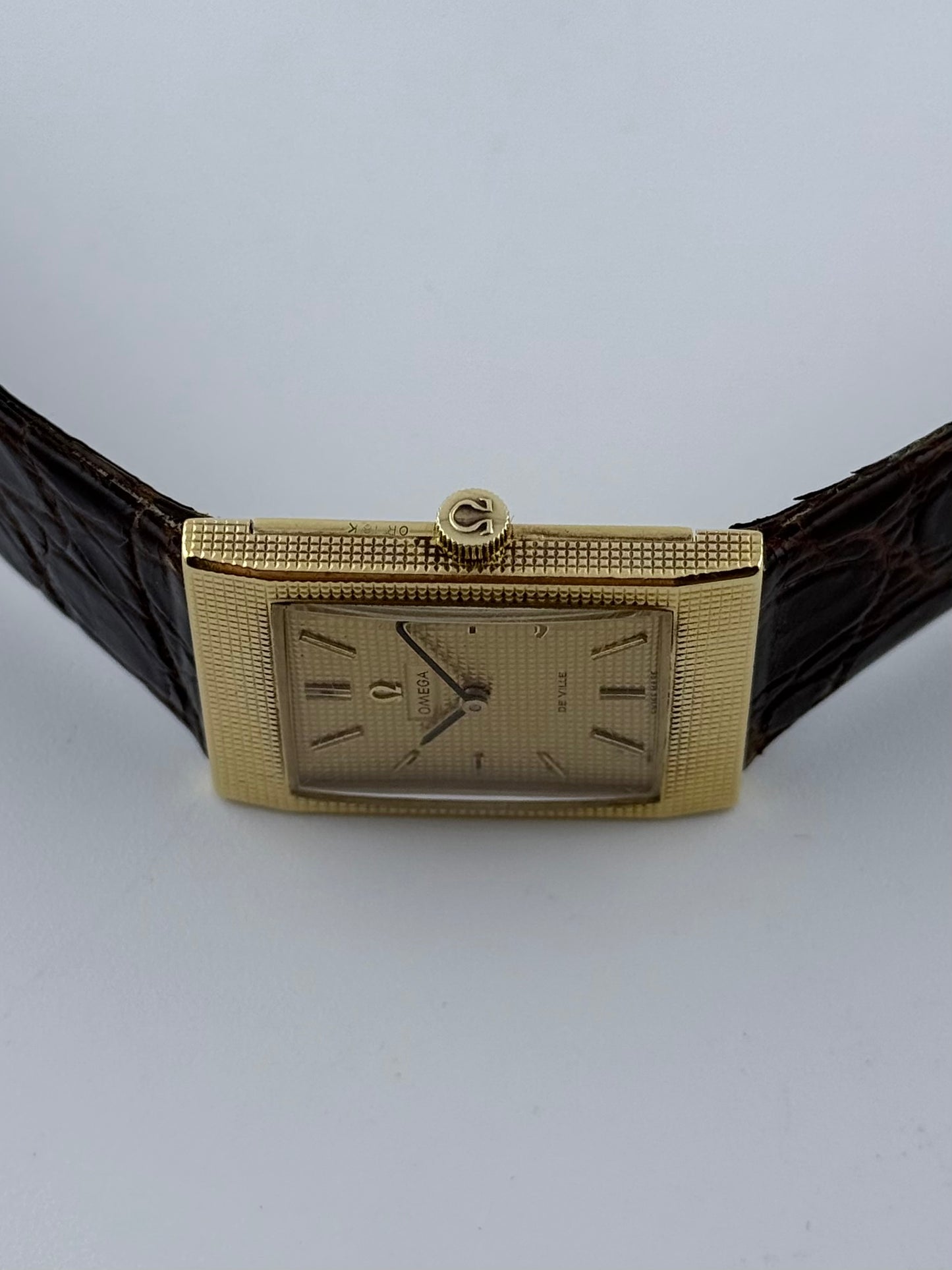 Omega De Ville Tank Manual Wind 111.081 - 18ct Gold - with Rare Box