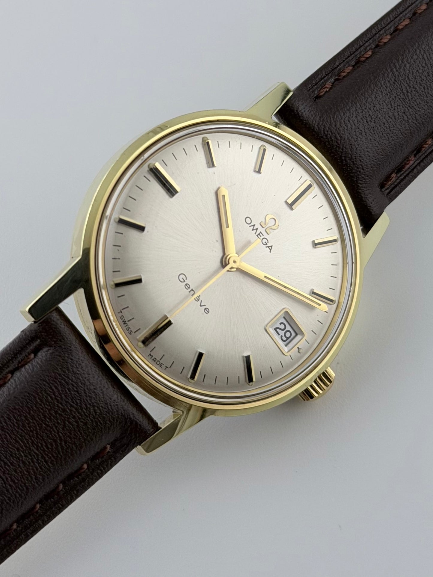 Omega Geneve Date Manual Wind - 136.070