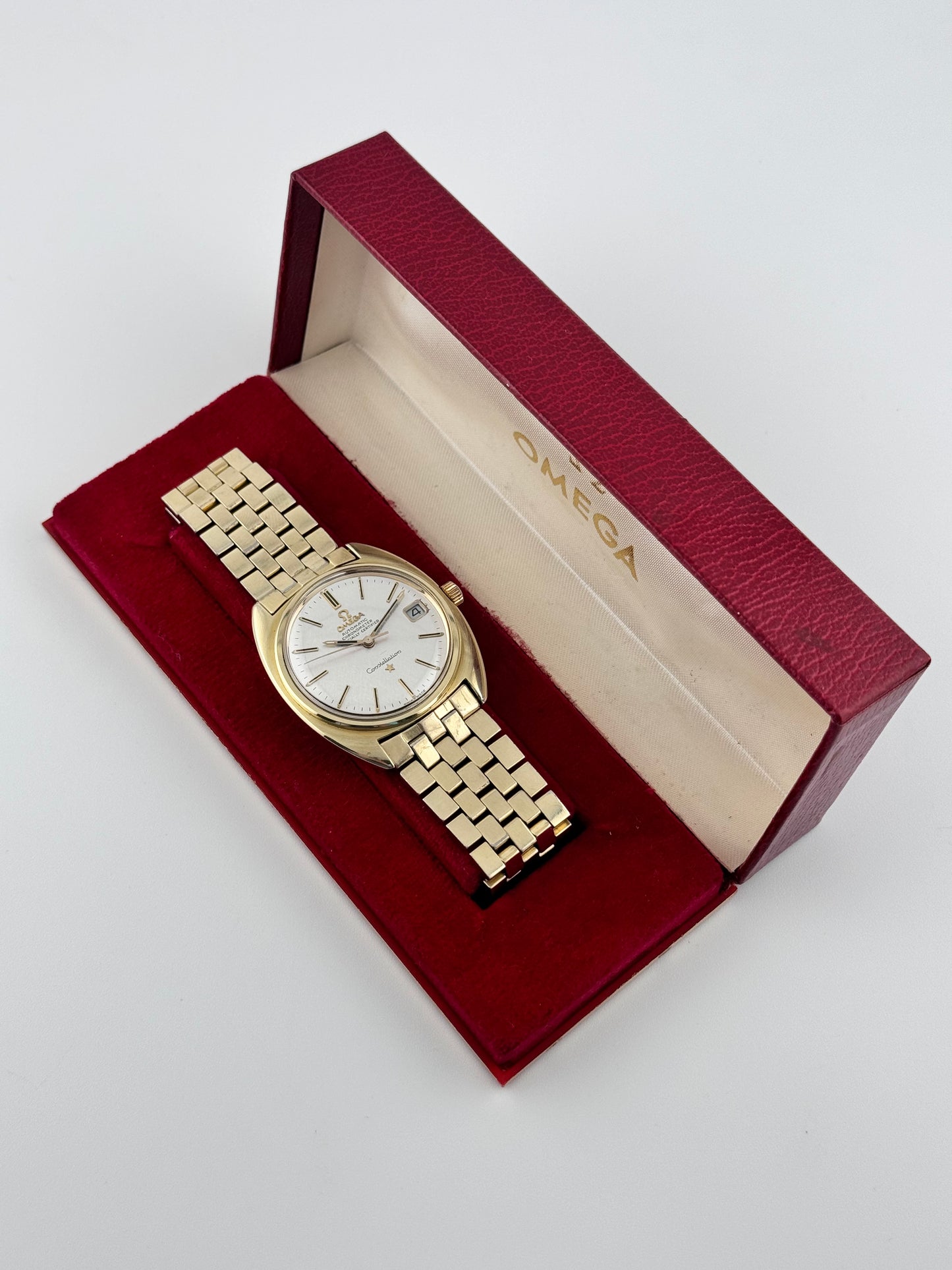 Omega Constellation Chronometer Automatic Date 168.017 - Box and Papers