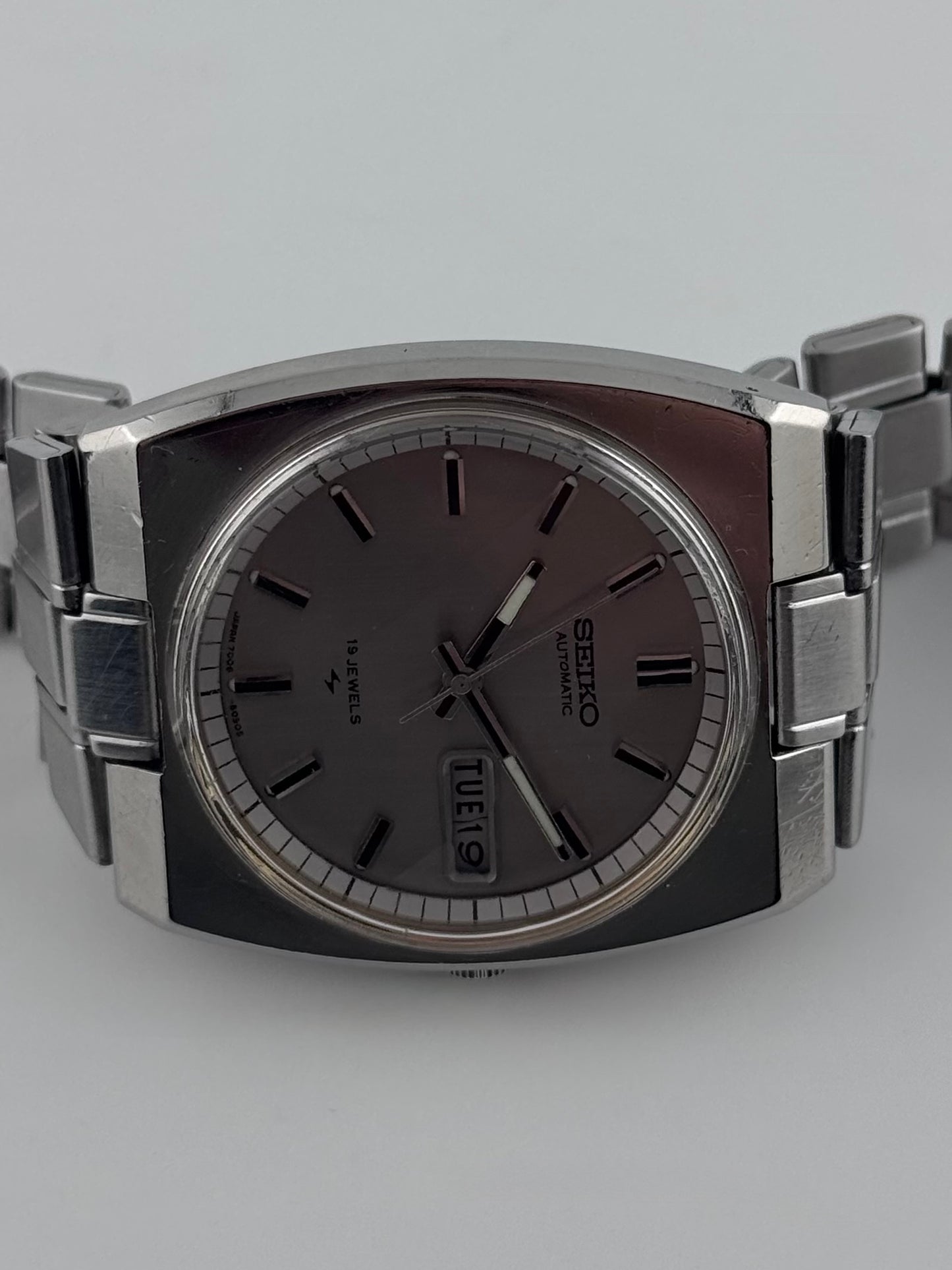 Seiko Automatic Rare Semi faceted 7006-6000