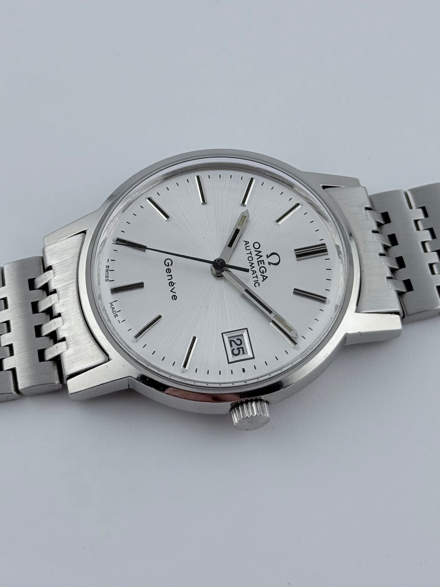 Omega Geneve Automatic Date - 166.0163