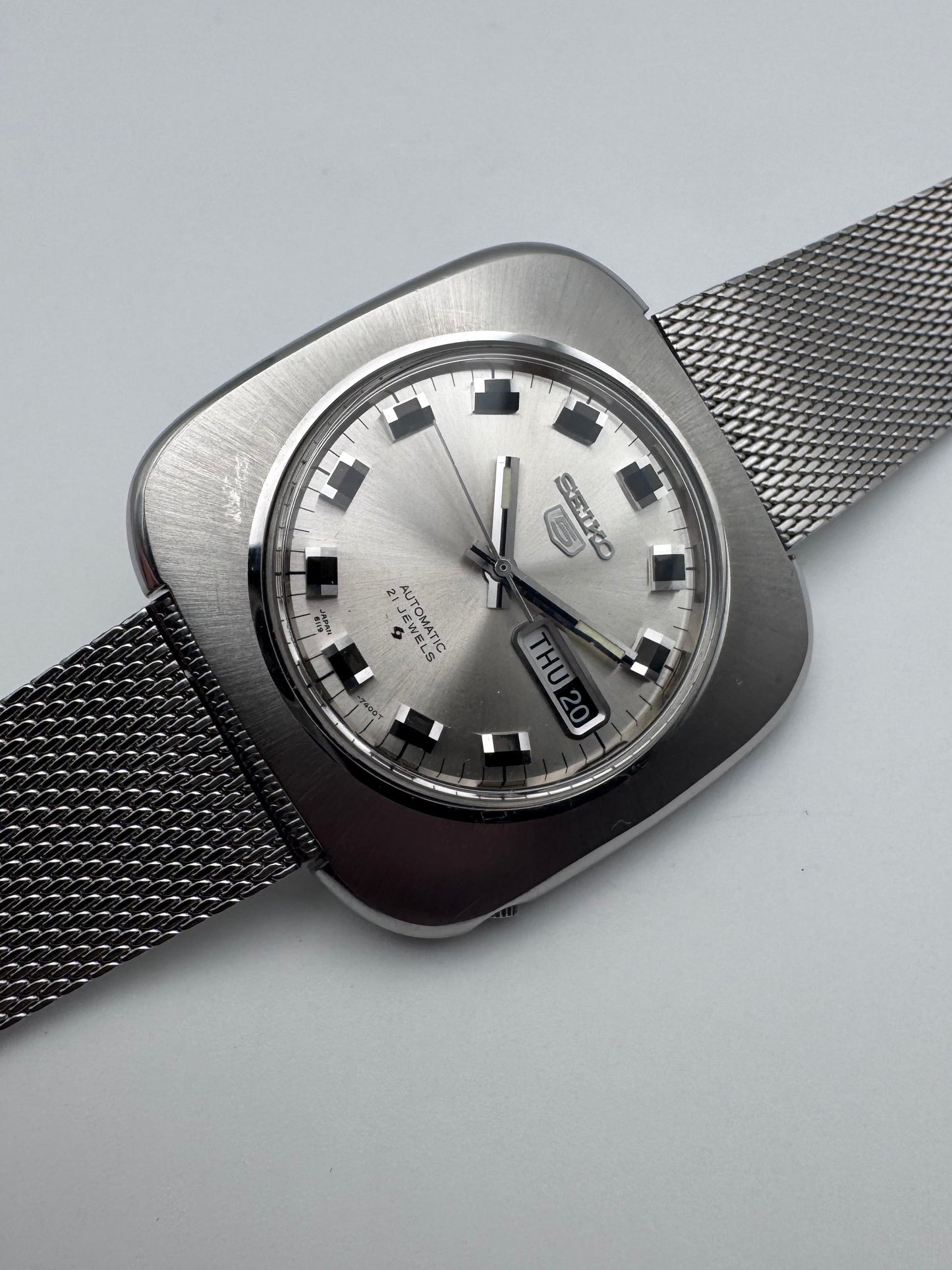 Seiko 5 Automatic Day-Date RARE papers-tag 6119-7400 - NNOS