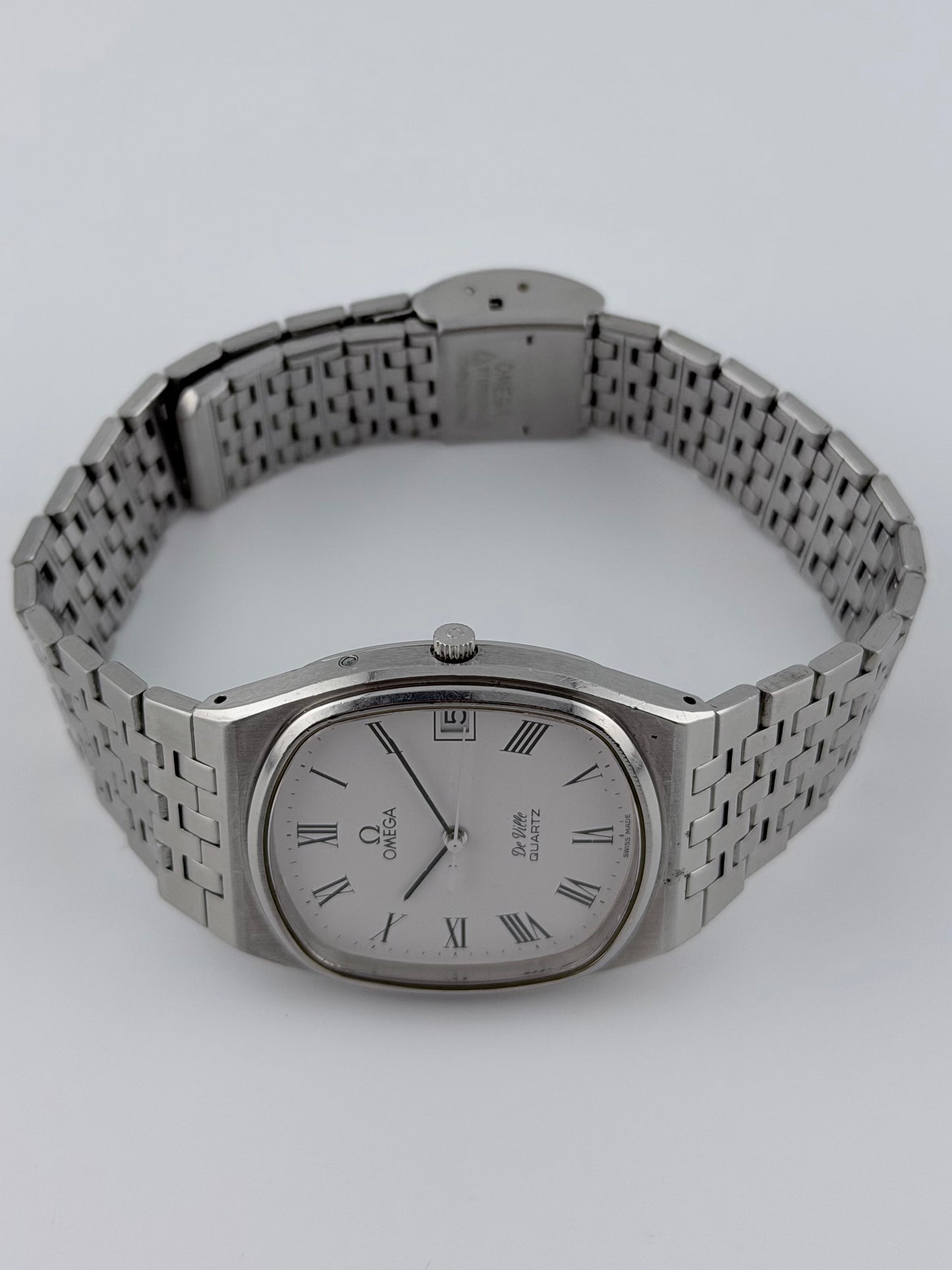 Omega DeVille Quartz Date 192.0051 - White Roman Numeral Dial