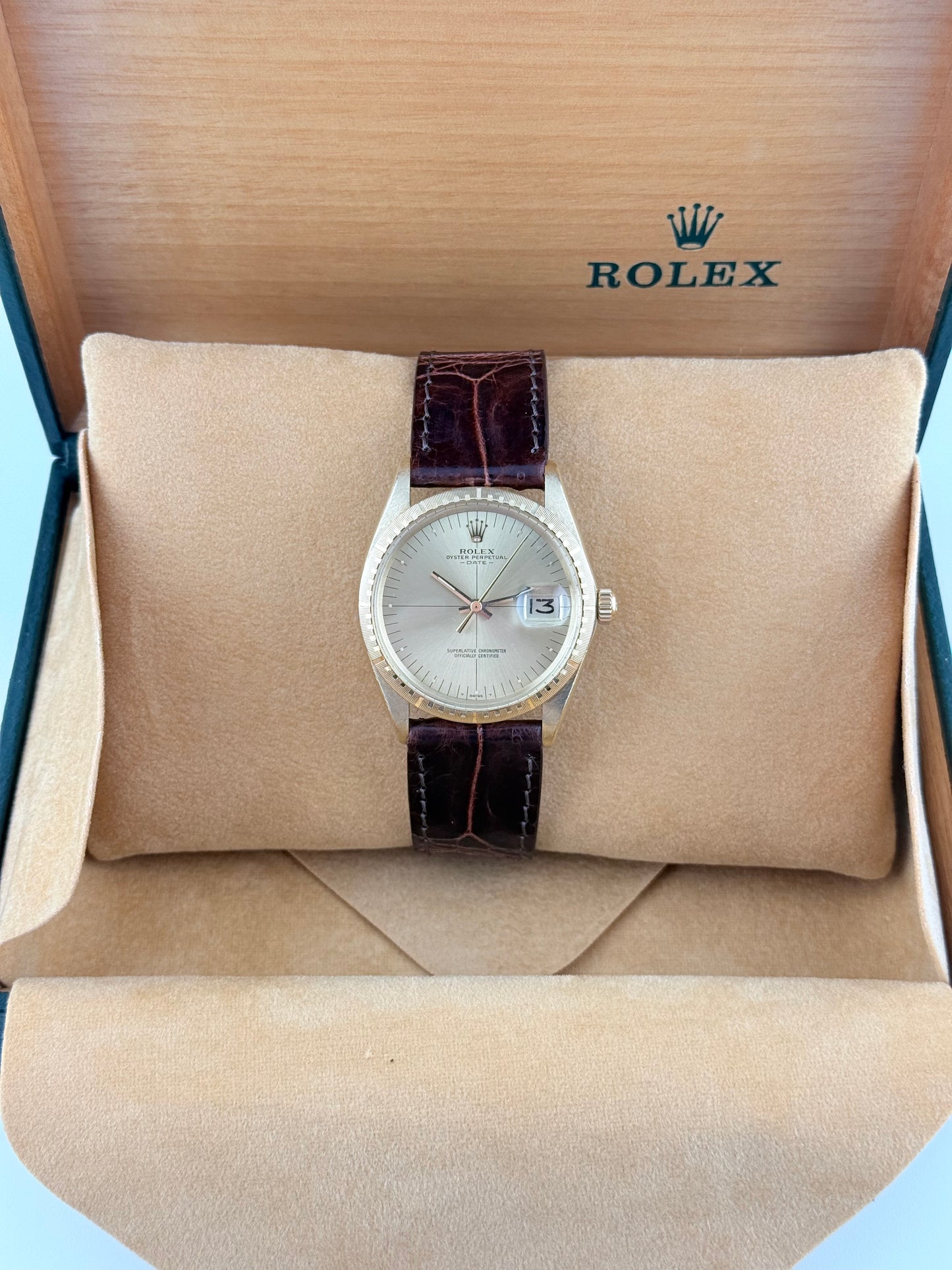 Rolex Oyster Perpetual Date Automatic - 1512 - Zephyr Dial - Solid 14ct Gold - Box and Papers