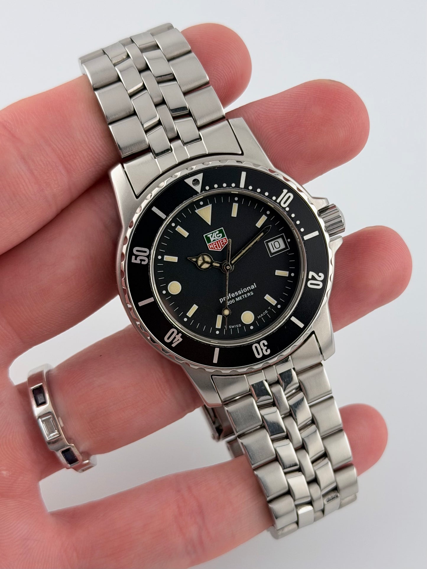 Tag Heuer Professional 200m Quartz Date - WD1210-G-20