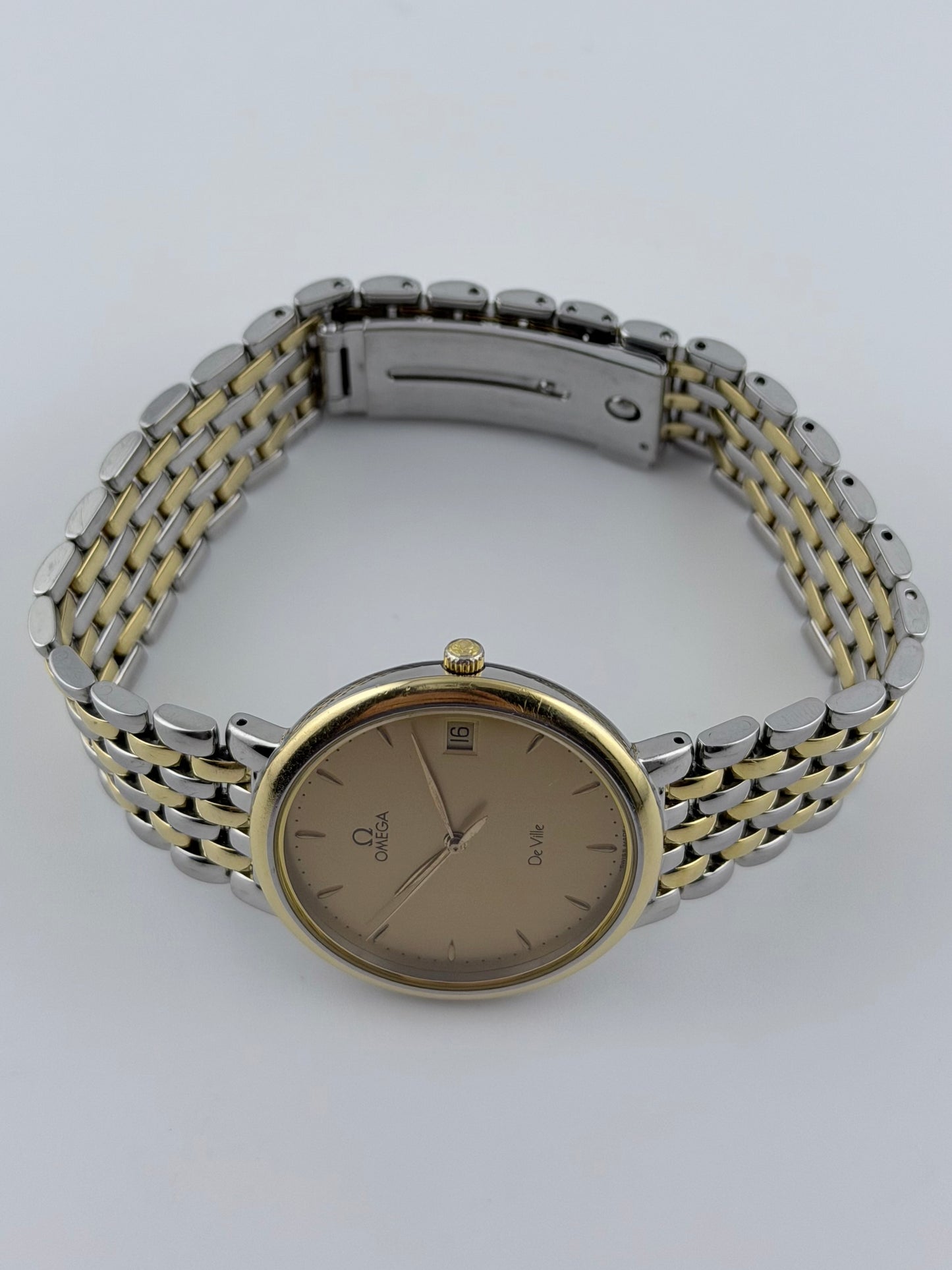 Omega De Ville Quartz Date 396.2432  - Original bracelet