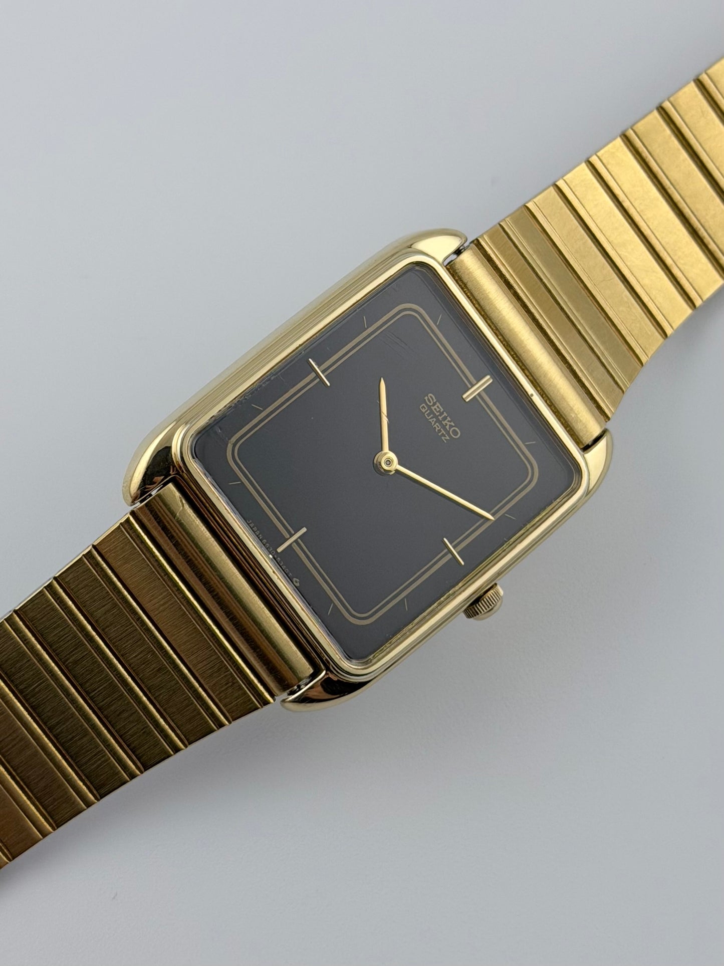 Seiko Tank Quartz 6530-5200 - Black Dial