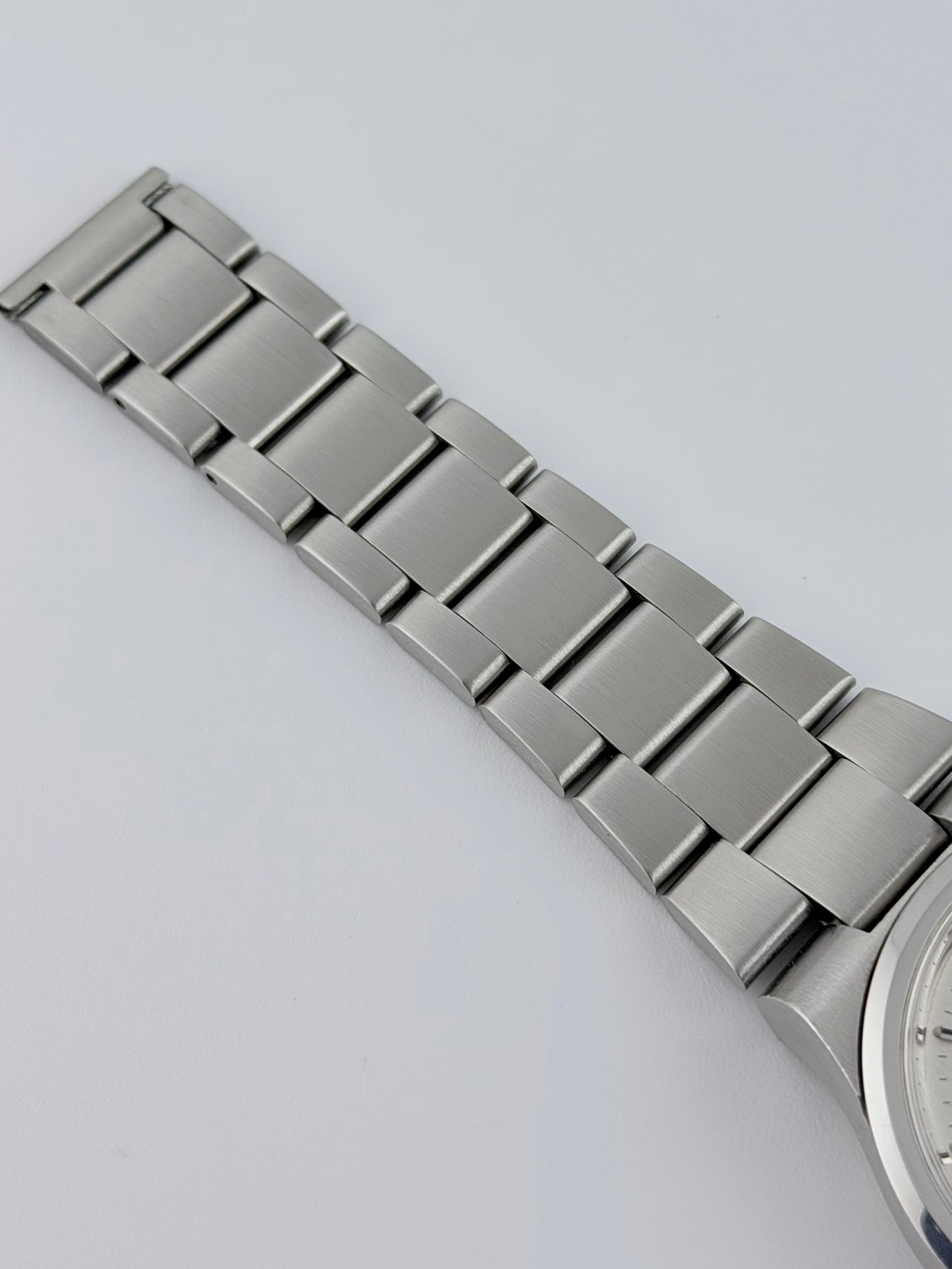 Omega Geneve Automatic Date 166.0173