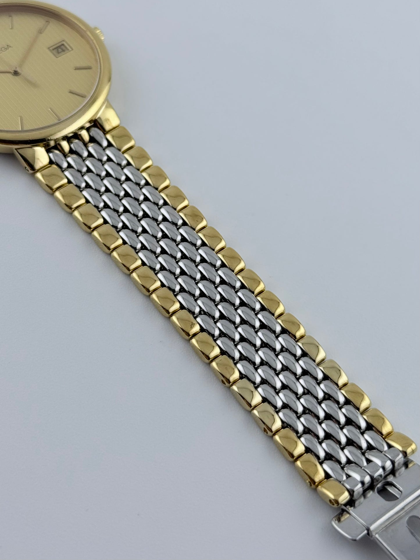 Omega De Ville Quartz Date 396.1012  - Original bracelet