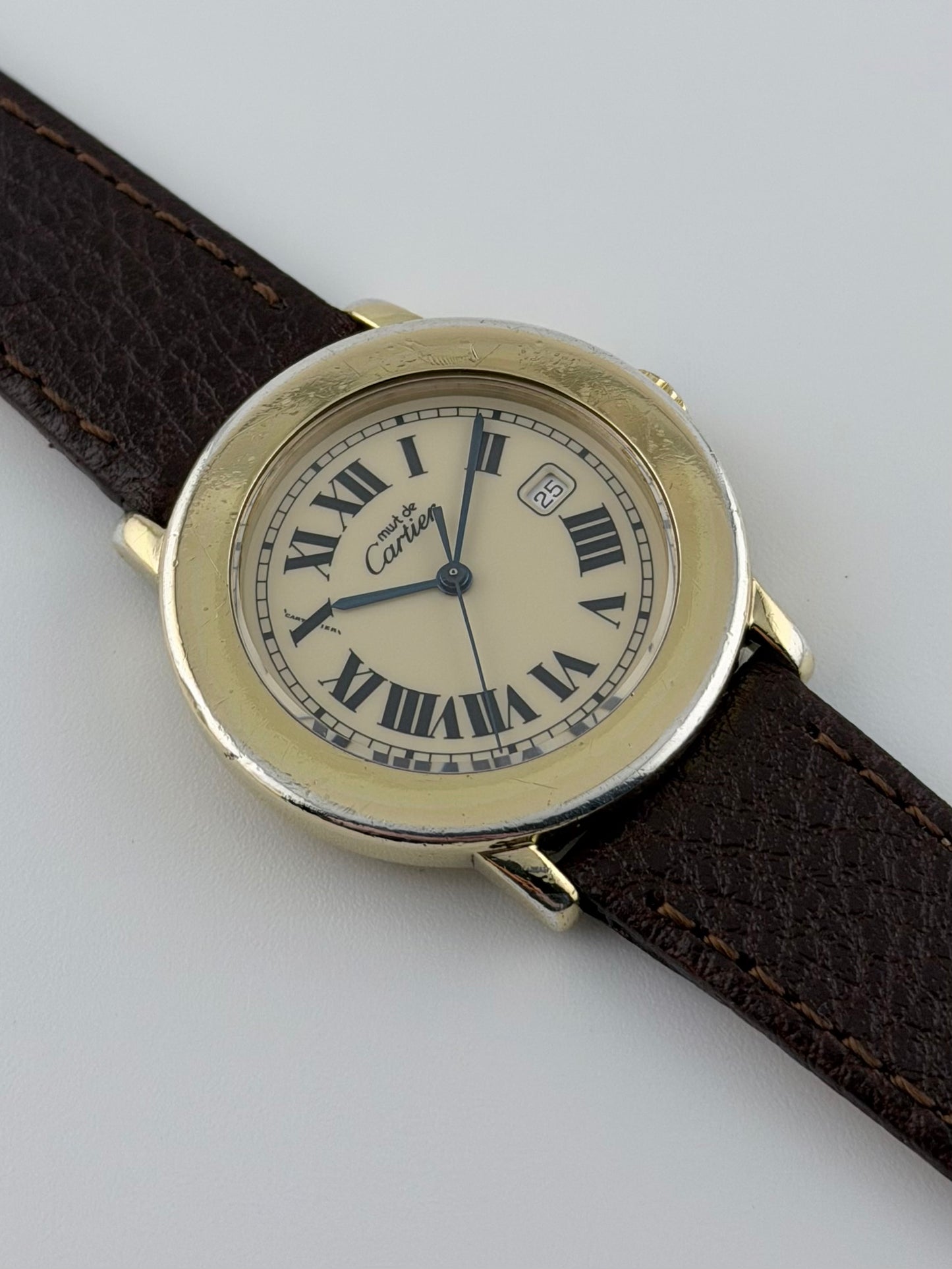 Cartier Must De Paris Ronde Quartz Date - 1800-1