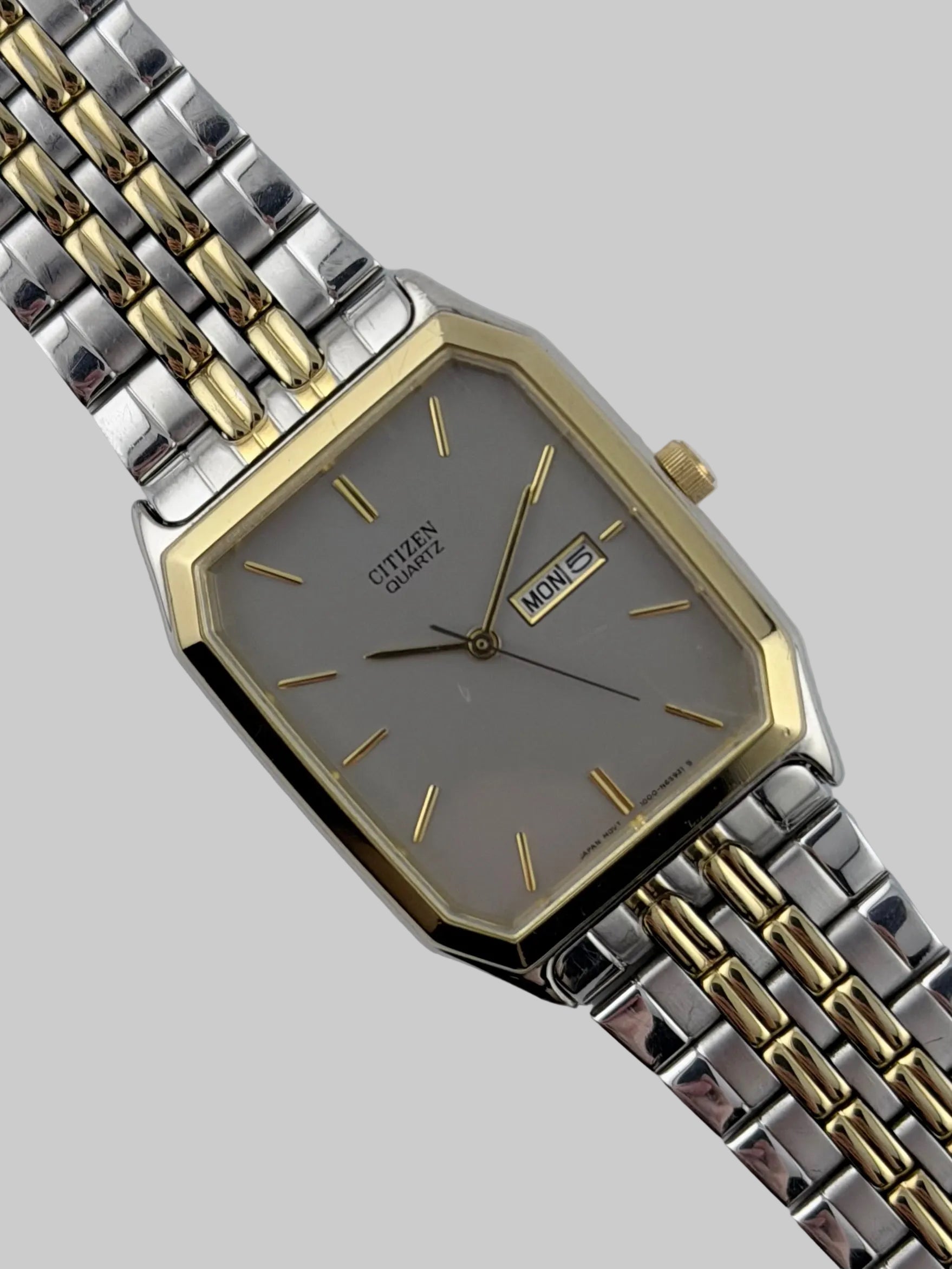 Citizen Tank Quartz - 1000-S63871 - Grey Patterned Dial – The