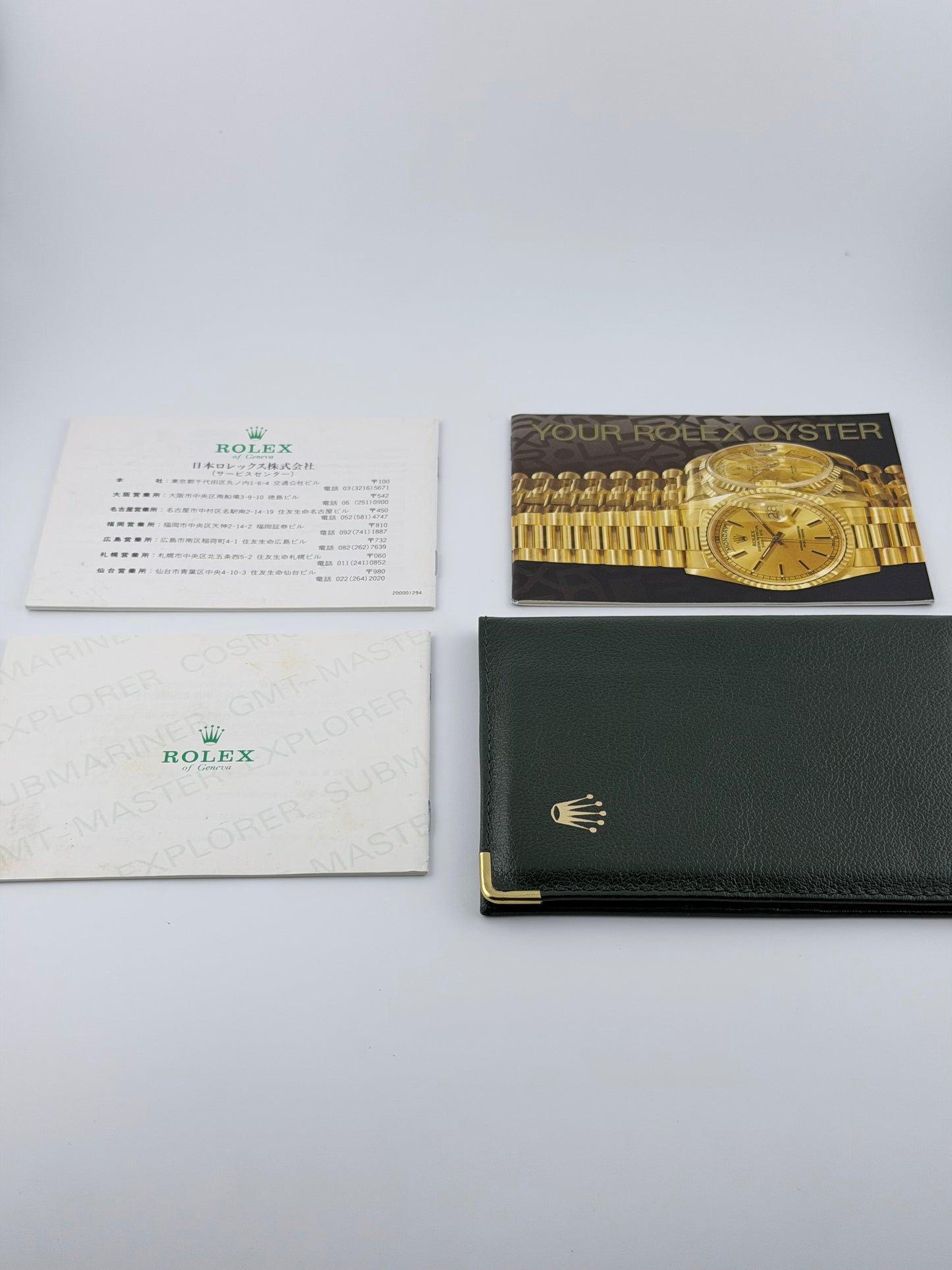 Rolex Oyster Perpetual Submariner Date - 16800 - Original Box and Booklets