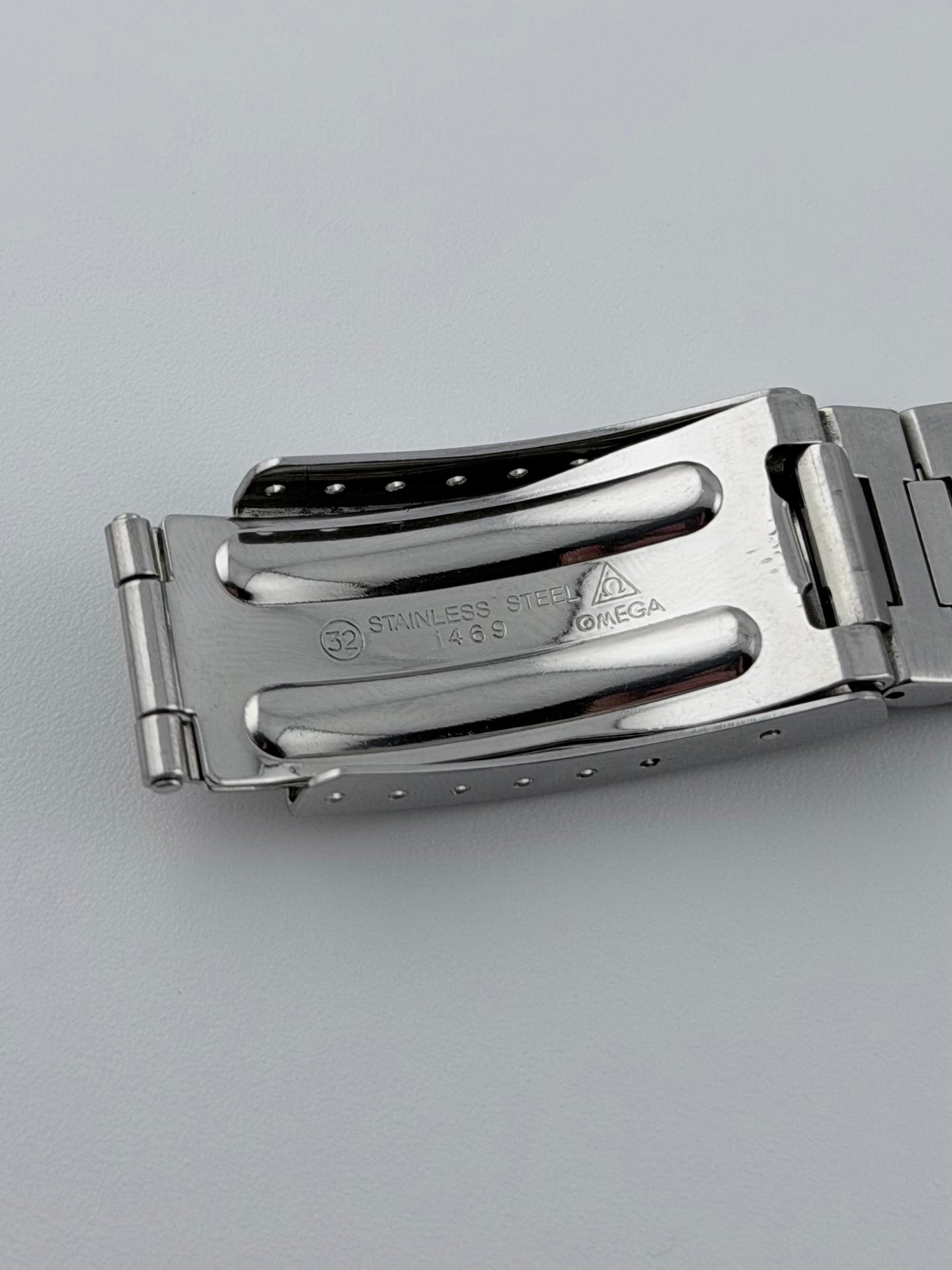 Omega Speedmaster Automatic Chronograph Reduced - 175.0032.1