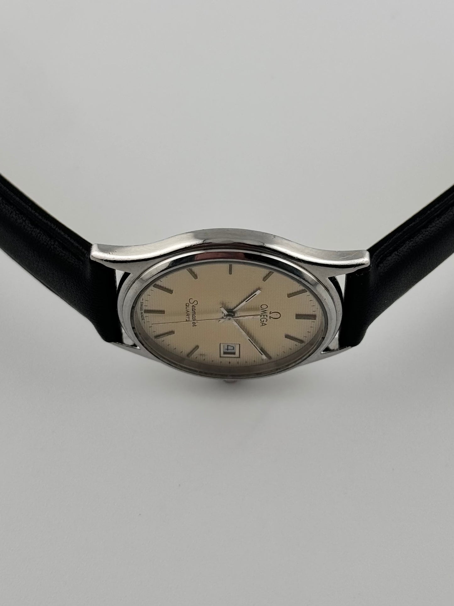 Omega Seamaster Quartz 196.0259 Date - Waffle Dial