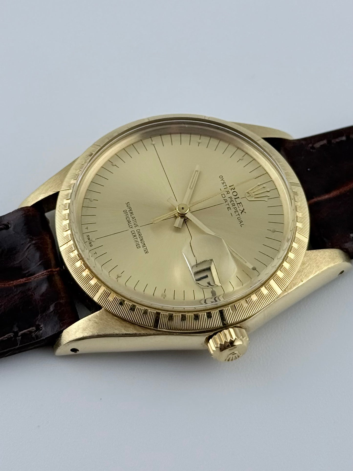 Rolex Oyster Perpetual Date Automatic - 1512 - Zephyr Dial - Solid 14ct Gold - Box and Papers