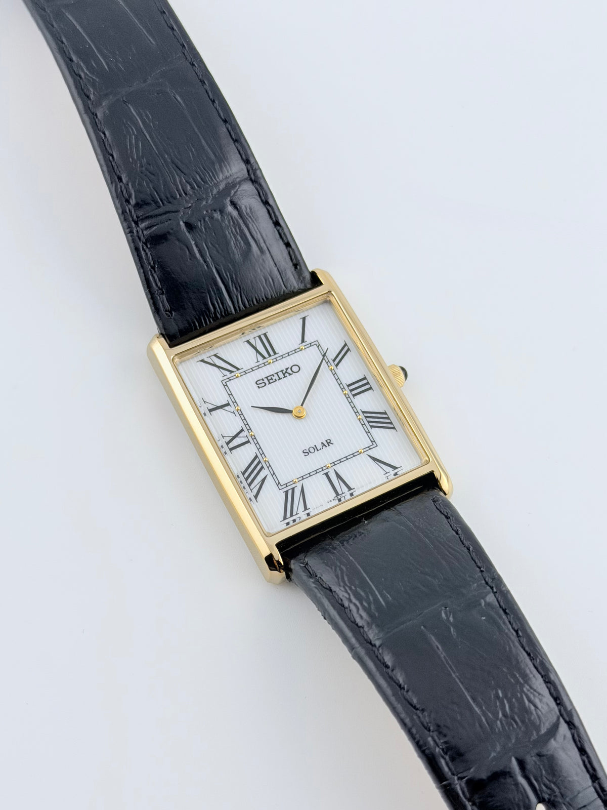 Seiko Tank Quartz Solar Near Mint! V115-0BC0 - Original Strap and Buckle