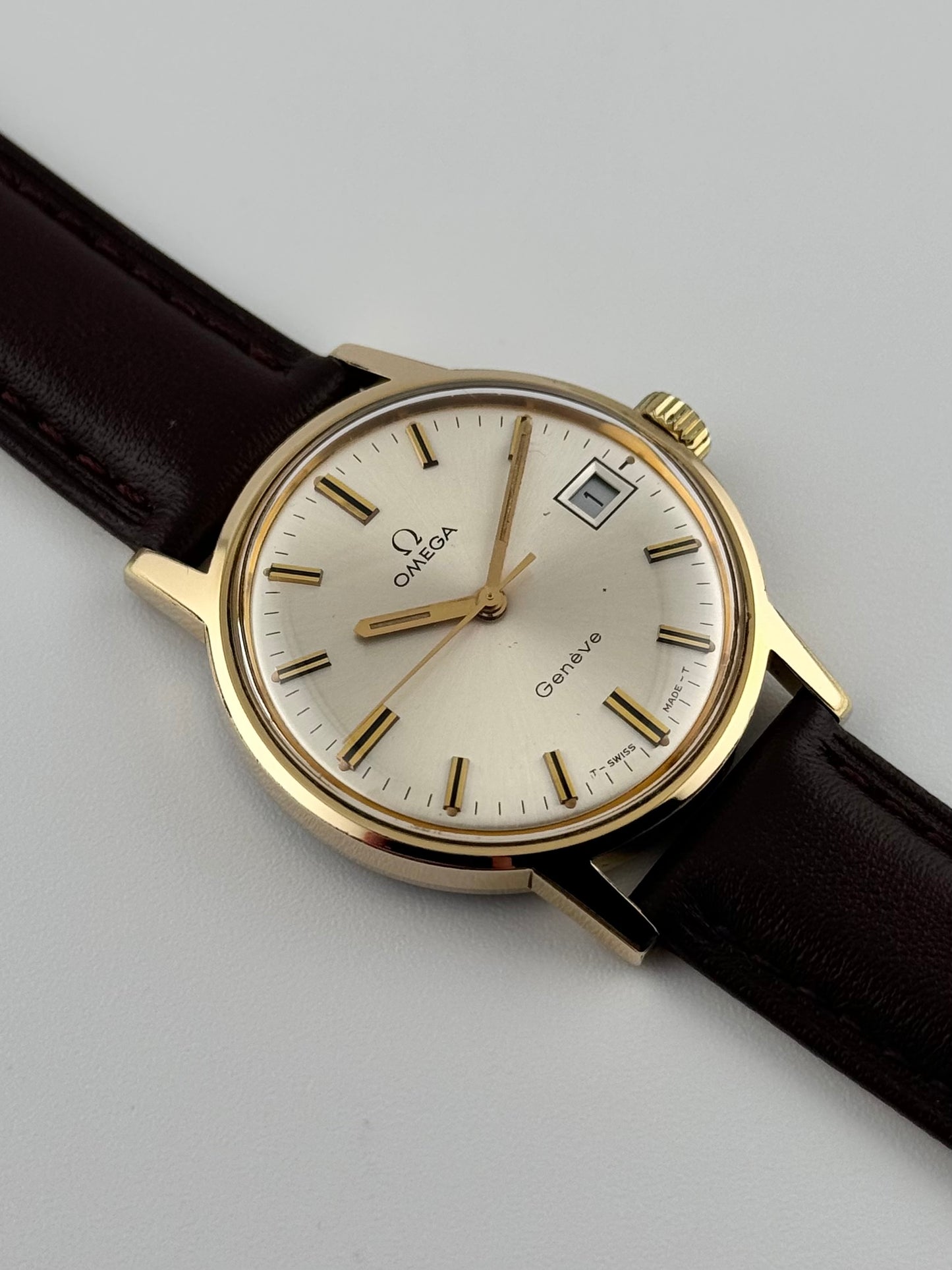 Omega Geneve Date Manual Wind - 136.070