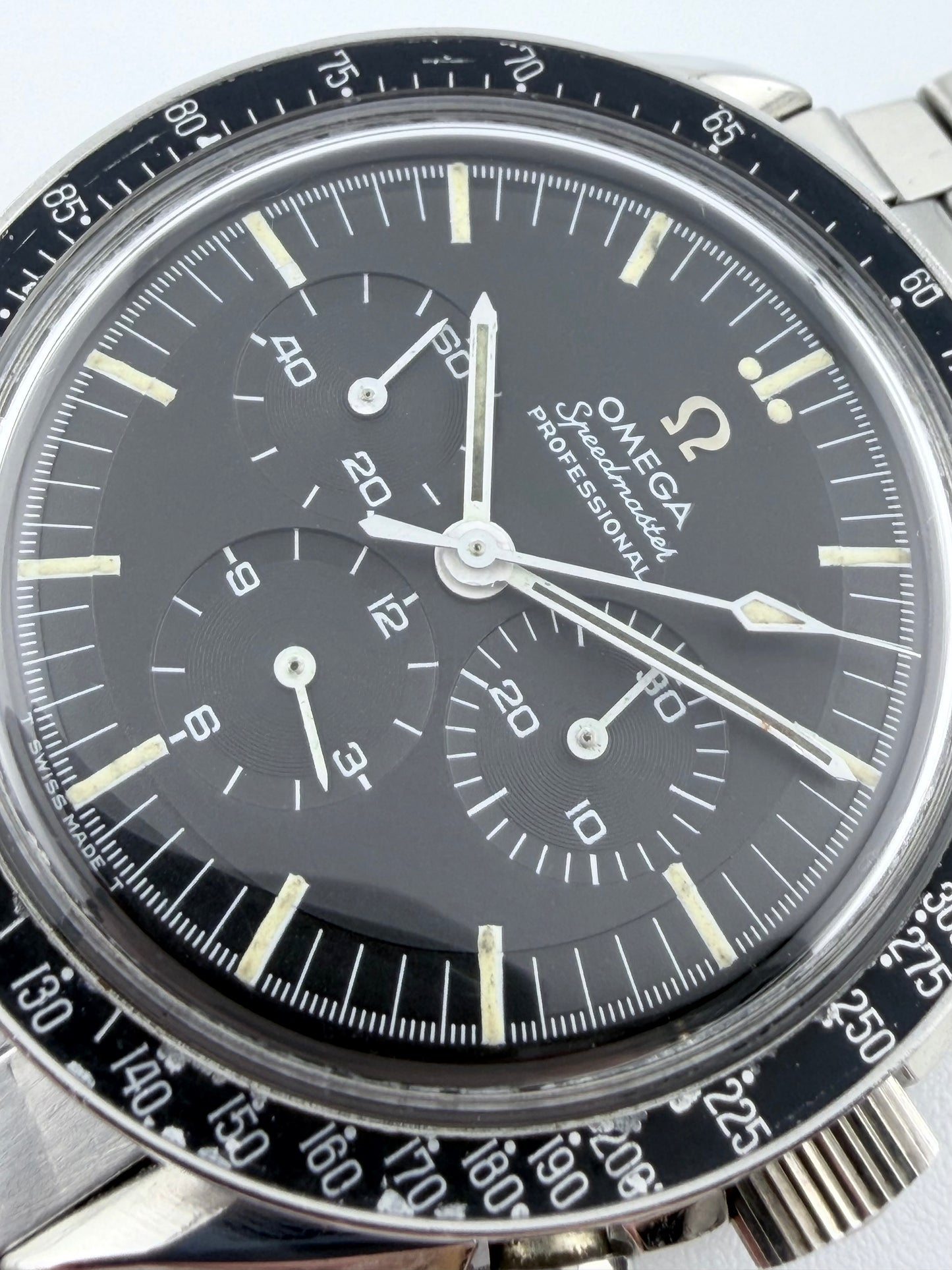 Omega Speedmaster 105.012-66 Manual Wind - The watch that went to the moon.