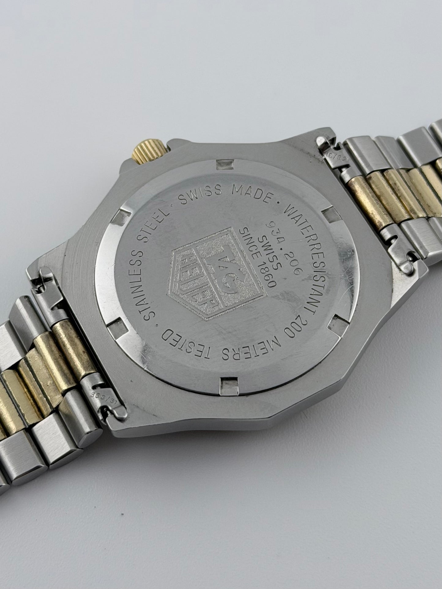Tag Heuer Professional 200m Quartz Date - 934.206