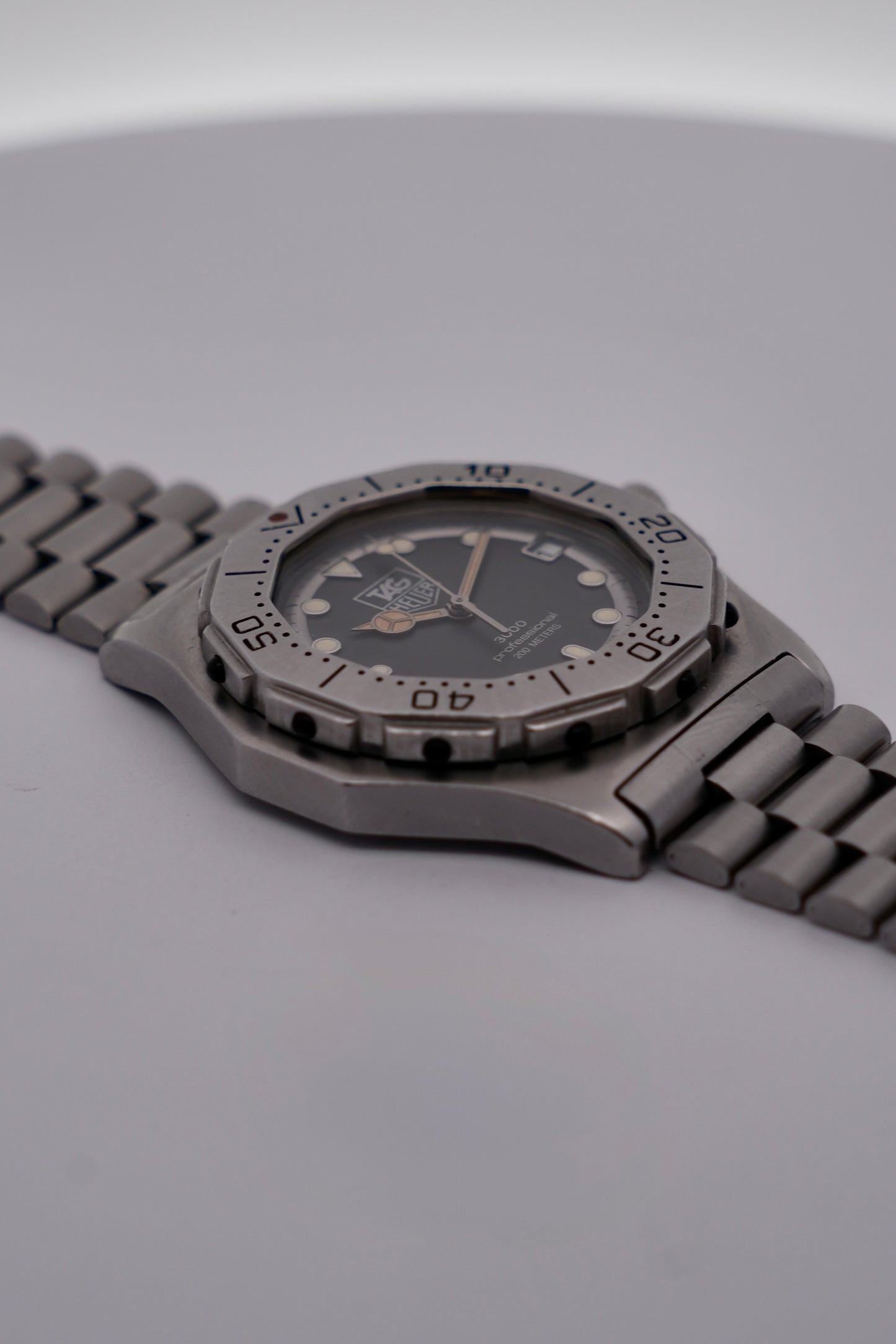 Tag Heuer 3000 Professional 200m Quartz Date - 932.206