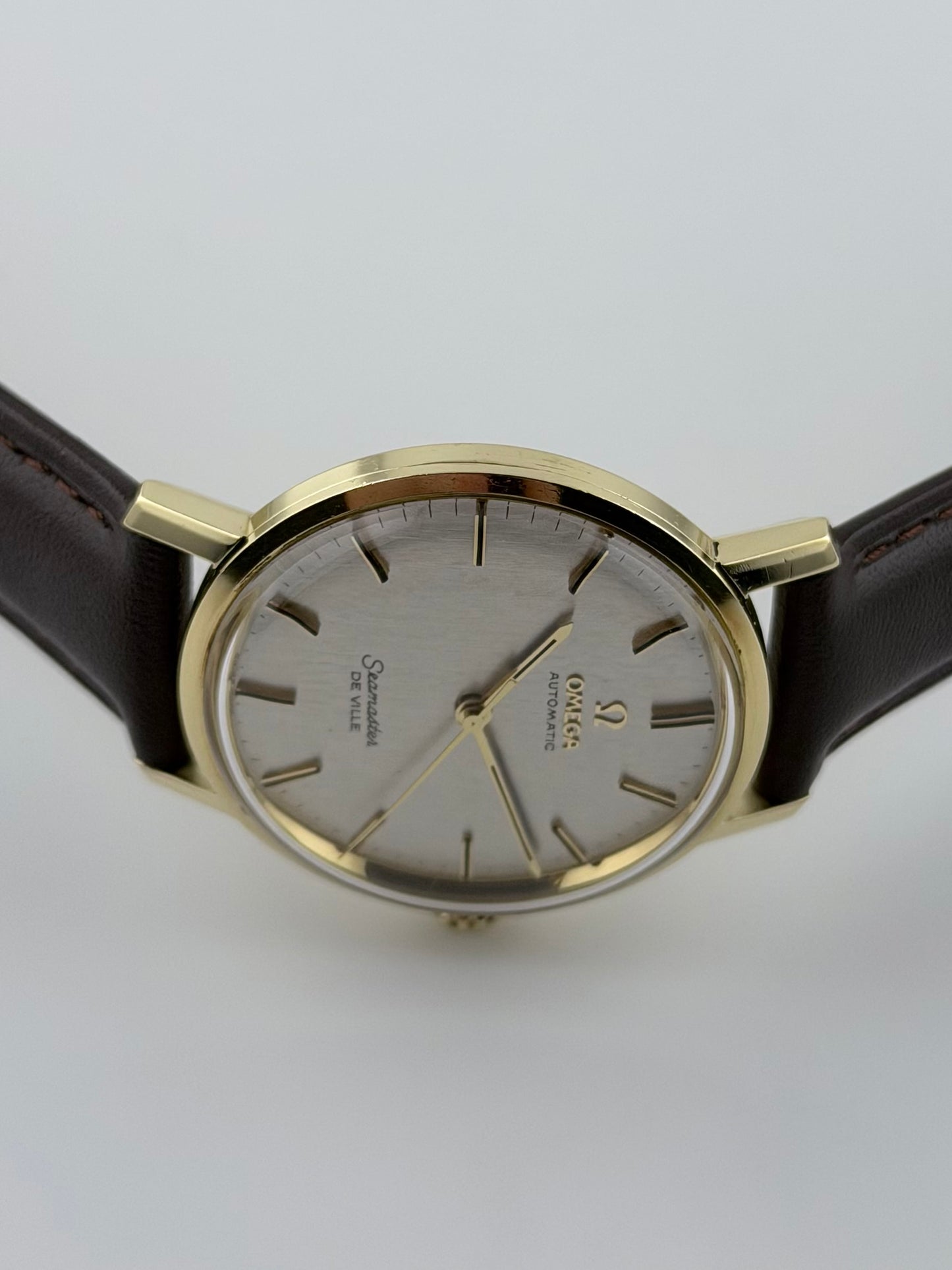 Omega Seamaster De Ville Automatic Fishscale Dial - 18ct Gold - 165.5020 - Box and Papers!