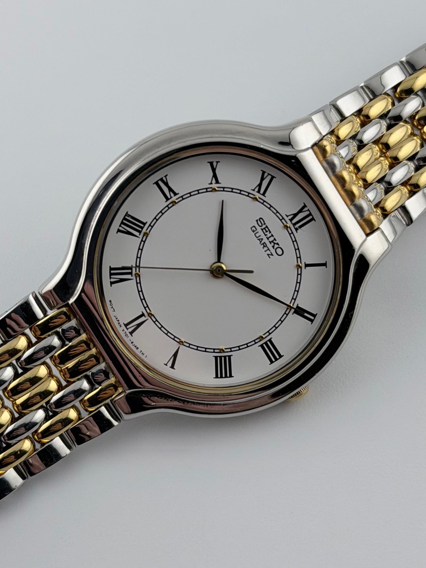 Seiko Galaxy Quartz Dress Watch V701-1K20