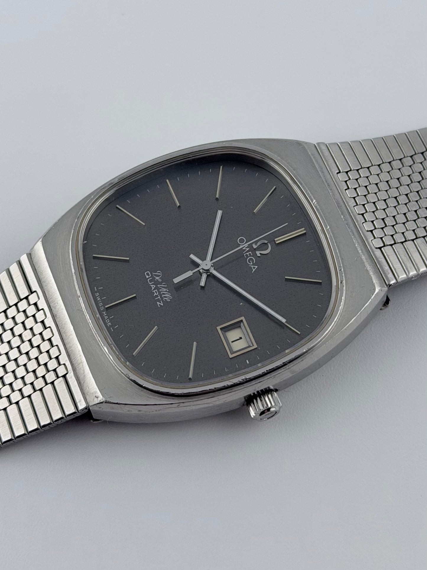 Omega DeVille Quartz Date 192.0035