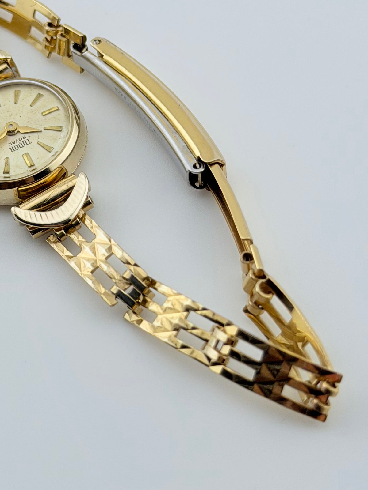 Tudor/Rolex Royal 9ct Manual Wind 1955 - Ladies - RARE - original Box