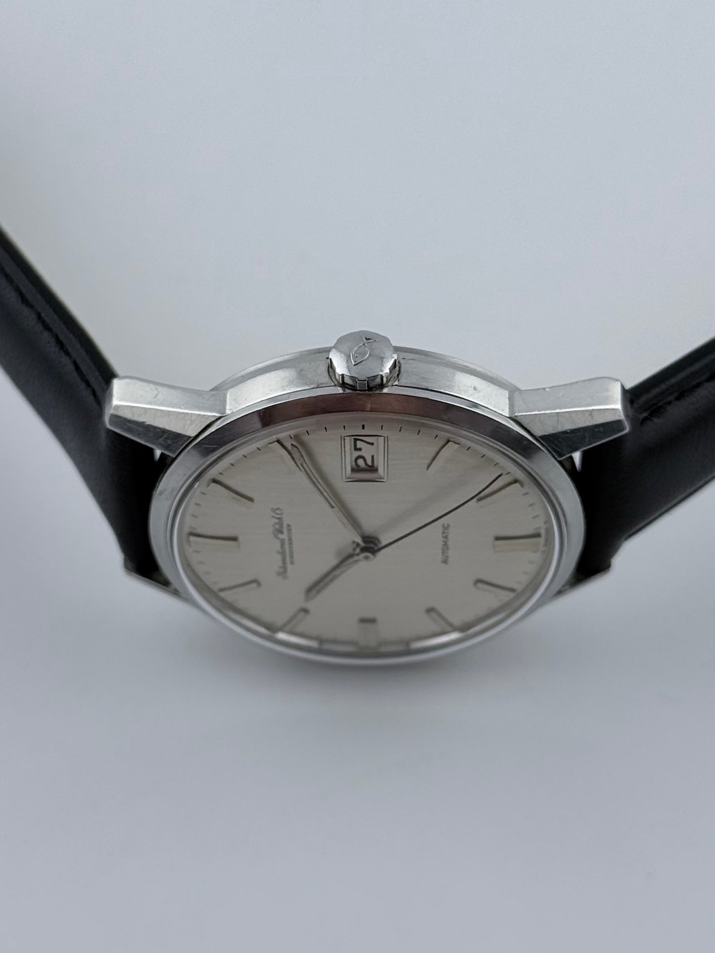 IWC Shaffhausen Automatic Date - 810A - “Fish Crown”