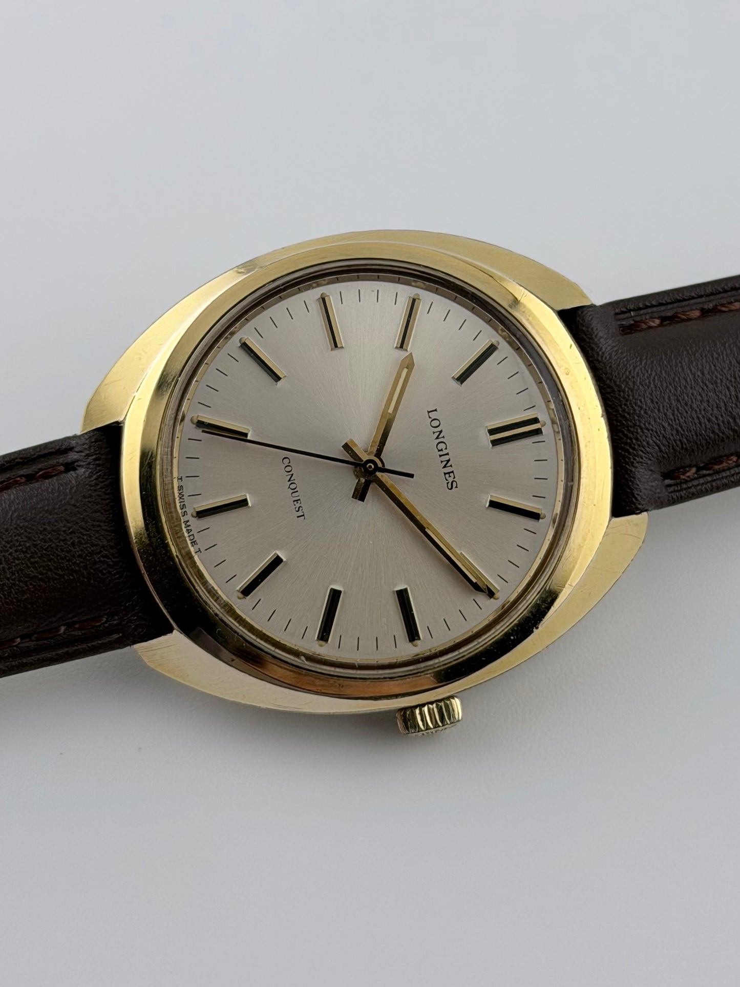 Longines Conquest Manual Wind - Sunburst Dial