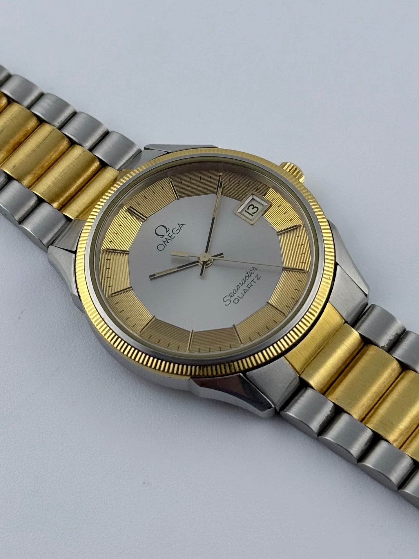 Omega Seamaster Quartz Date - 196.0189 - Rare Pie-Pan Dial