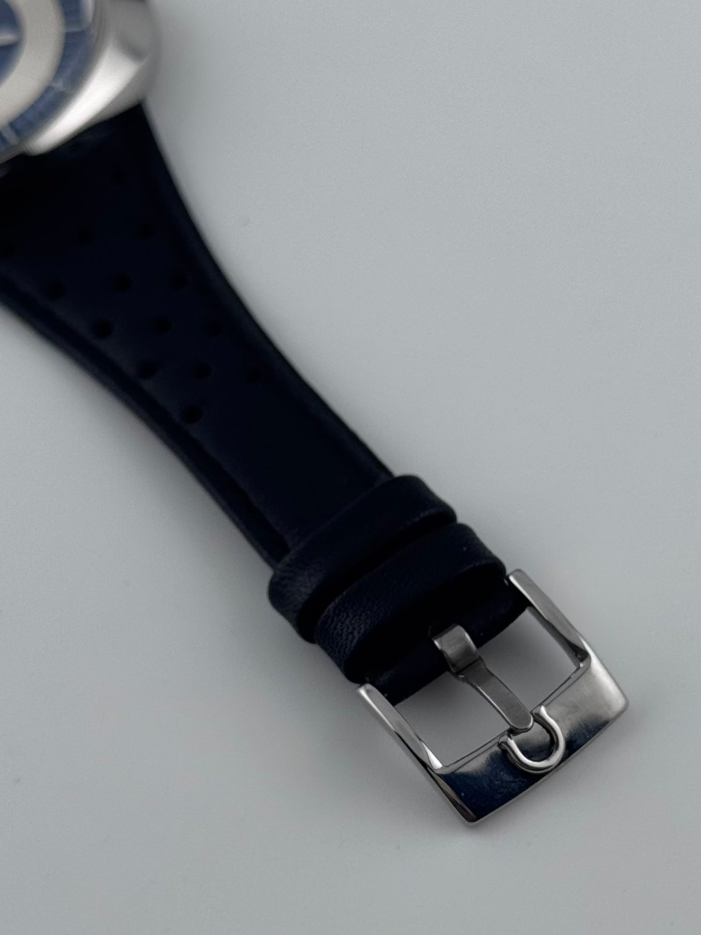 Omega Geneve Dynamic Automatic Mint Condition - 166.107
