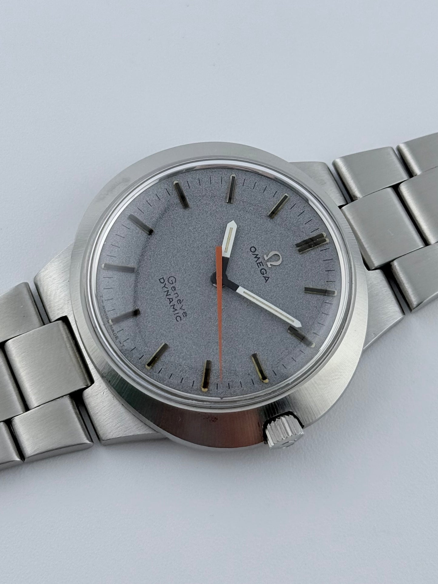 Omega Geneve Dynamic Manual Wind - 136.033 - Rare Dial