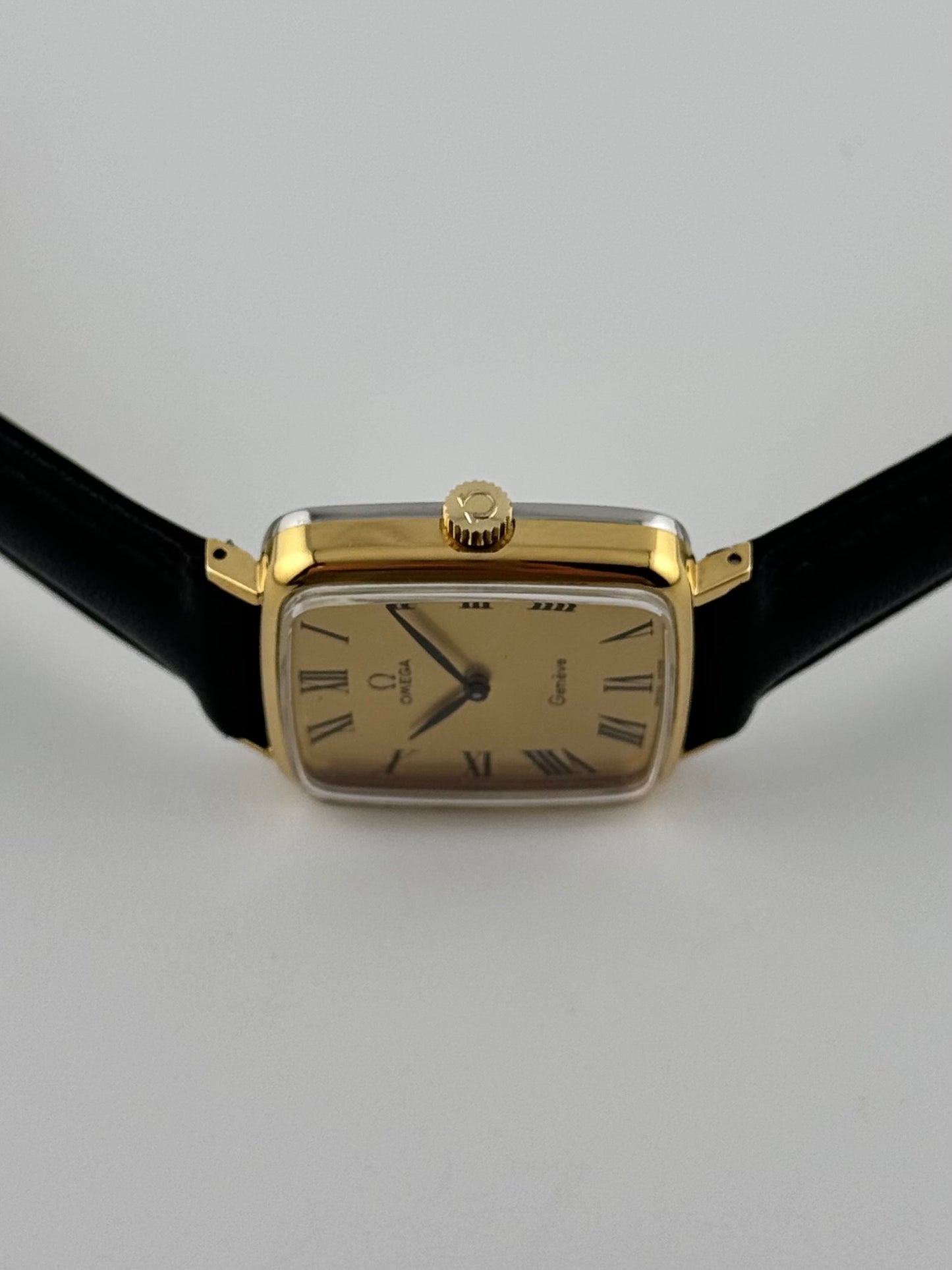 Omega Geneve Tank Manual Wind 511.415 - Box and Papers