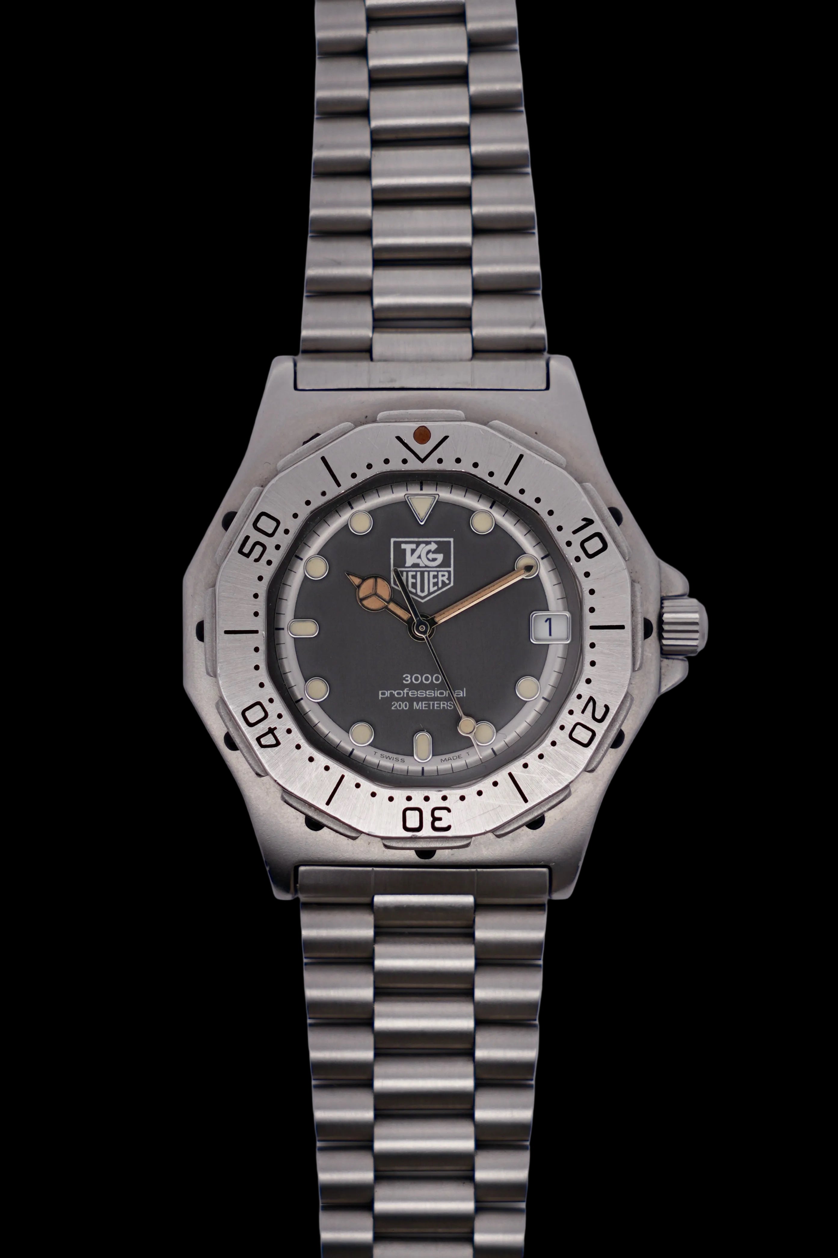 S TAG HEUER 3000 Professional 200m 時計 Tag Heuer 3000 Professional 200m Quartz Date - 932.206 – The Wrist