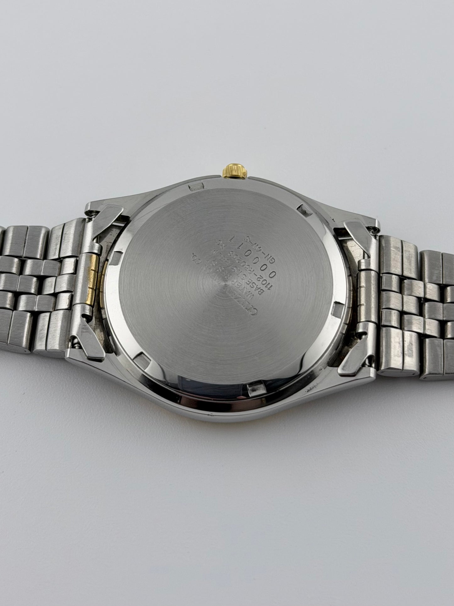 Citizen CQ Quartz Day-Date - 1102 R30258